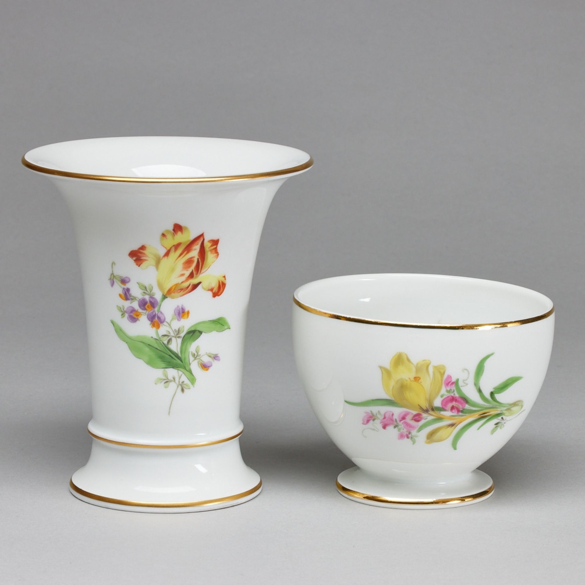 Bechervase und Schale - Blume 2: Tulpe bzw. Krokus. Meissen 1990 und 1935-1947.