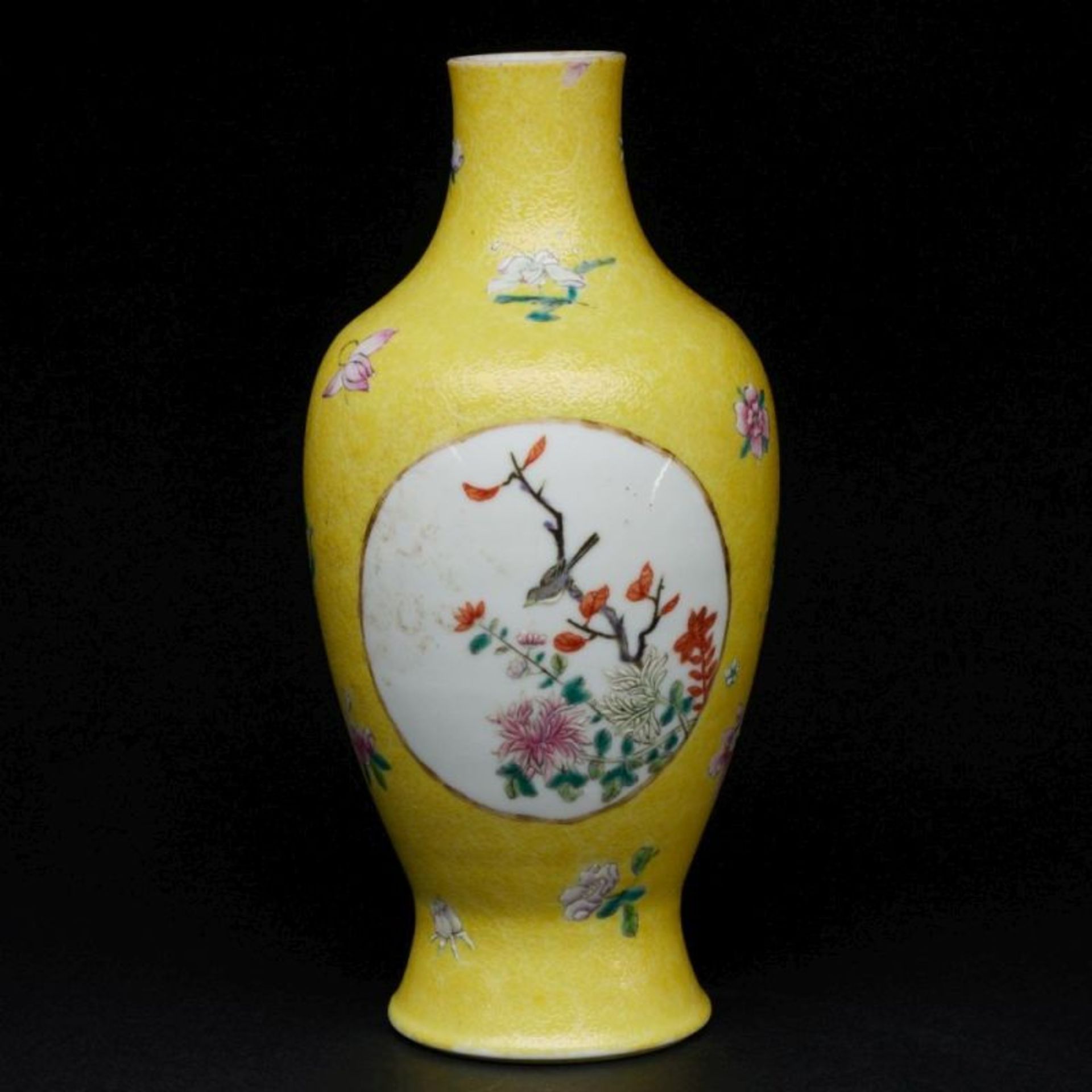Famille rose Vase, China, Qing Dynastie, 19. Jahrhundert - Bild 2 aus 3