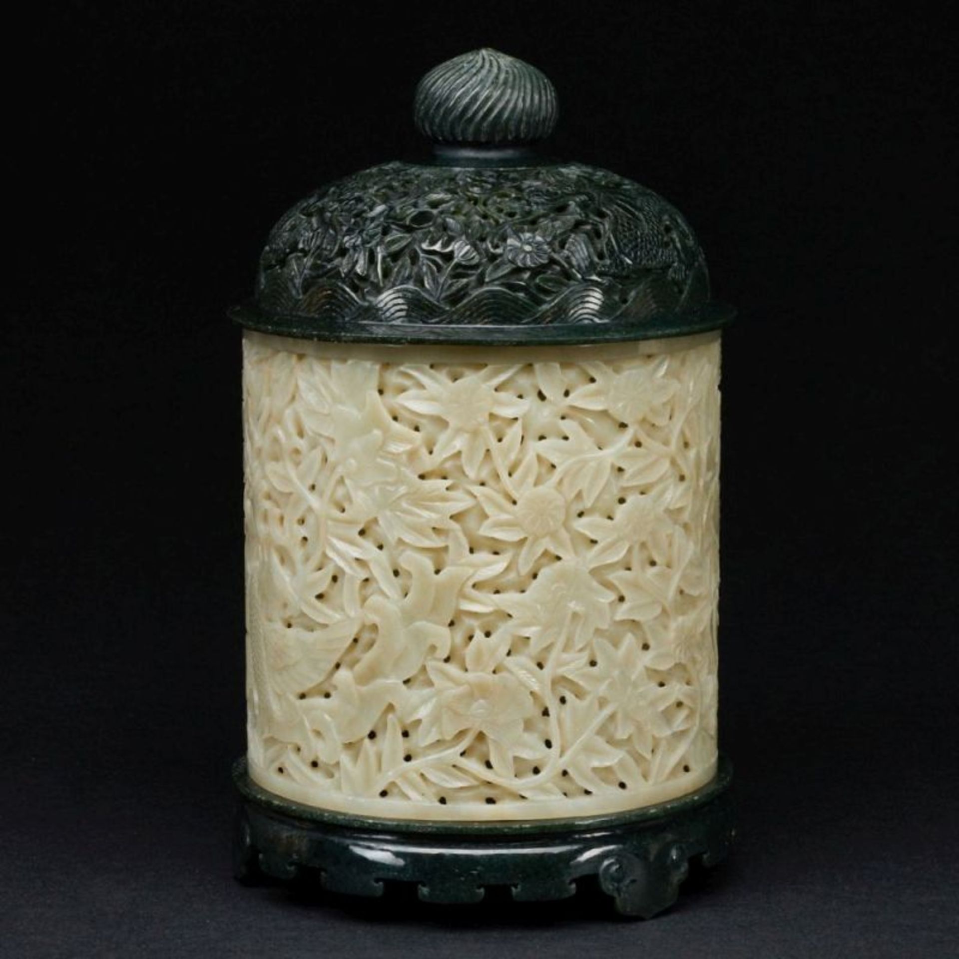 Dreiteiliges Jade Rauchgefäß, China, Qing Dynastie, Anfang 20. Jahrhundert - Bild 2 aus 6