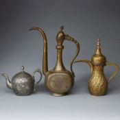 Drei Tee- / Wasserkannen, Persien, 20. Jahrhundert