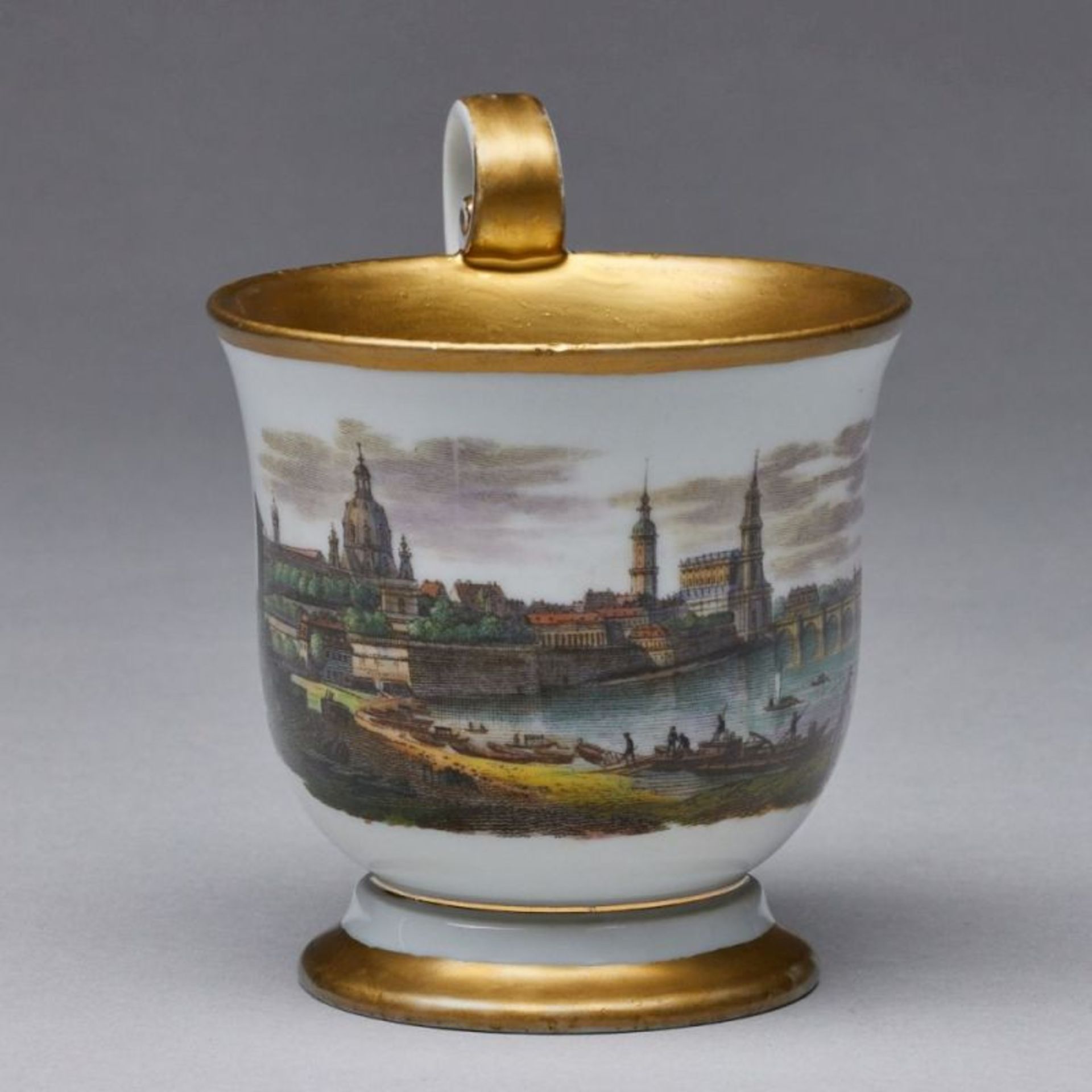 Glockenförmige Obertasse mit Volutenhenkel - Ansicht: Dresden. Meissen 1817-1824. - Bild 2 aus 2