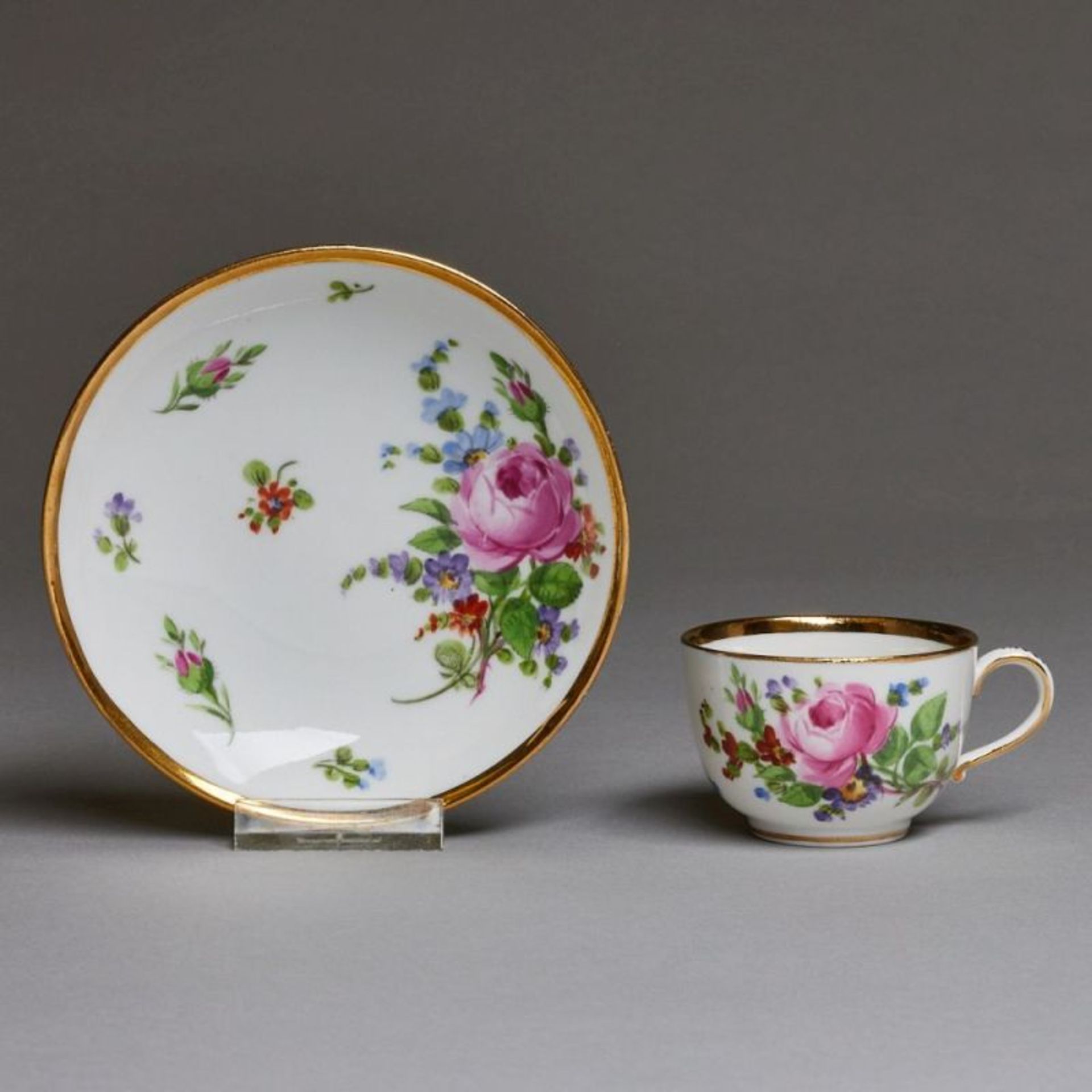 Miniaturtasse / Likörtasse / Puppentasse - Blumenbukett. Meissen 1850-1924.