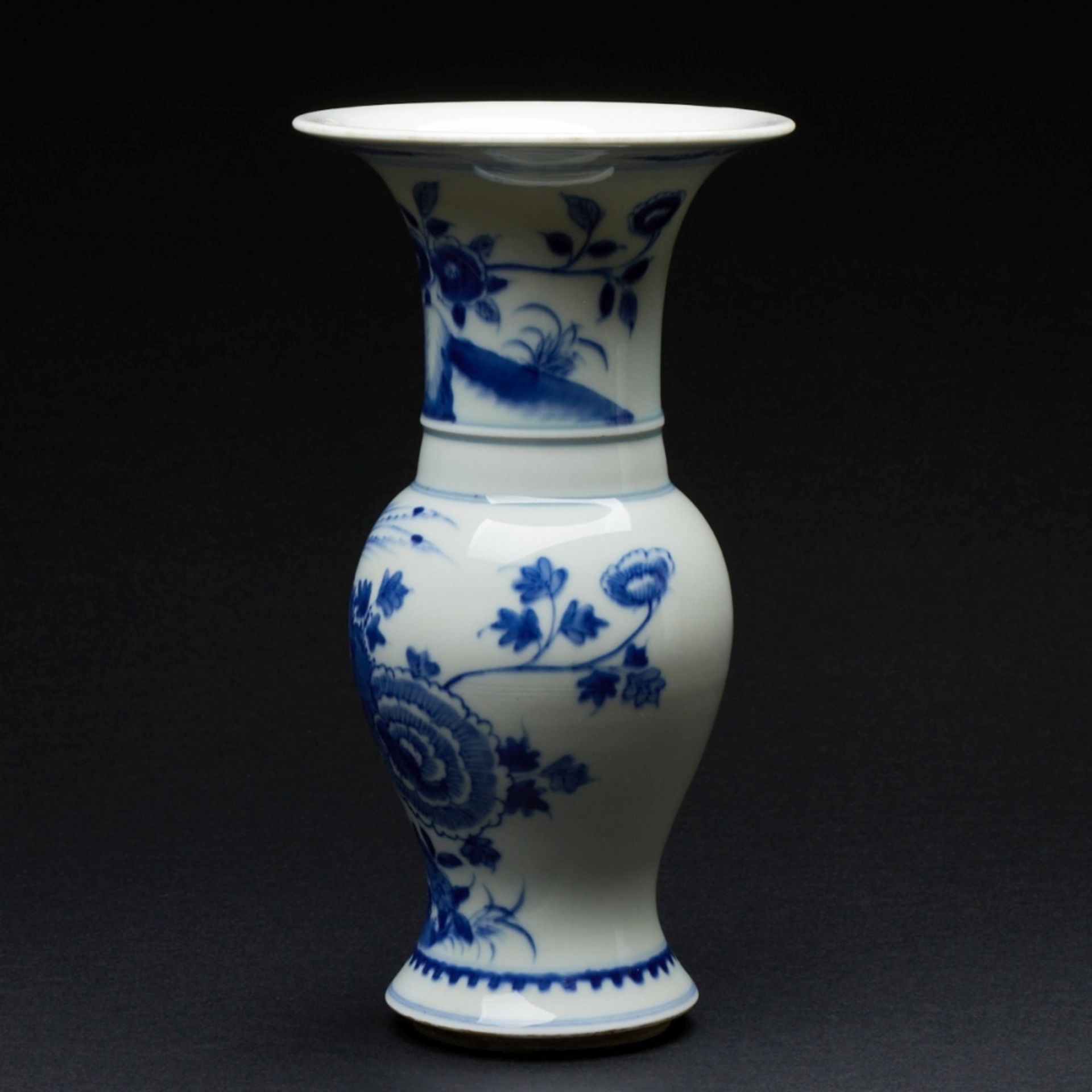 Kleine Balustervase, China, Qing Dynastie, 19. Jahrhundert - Bild 2 aus 2