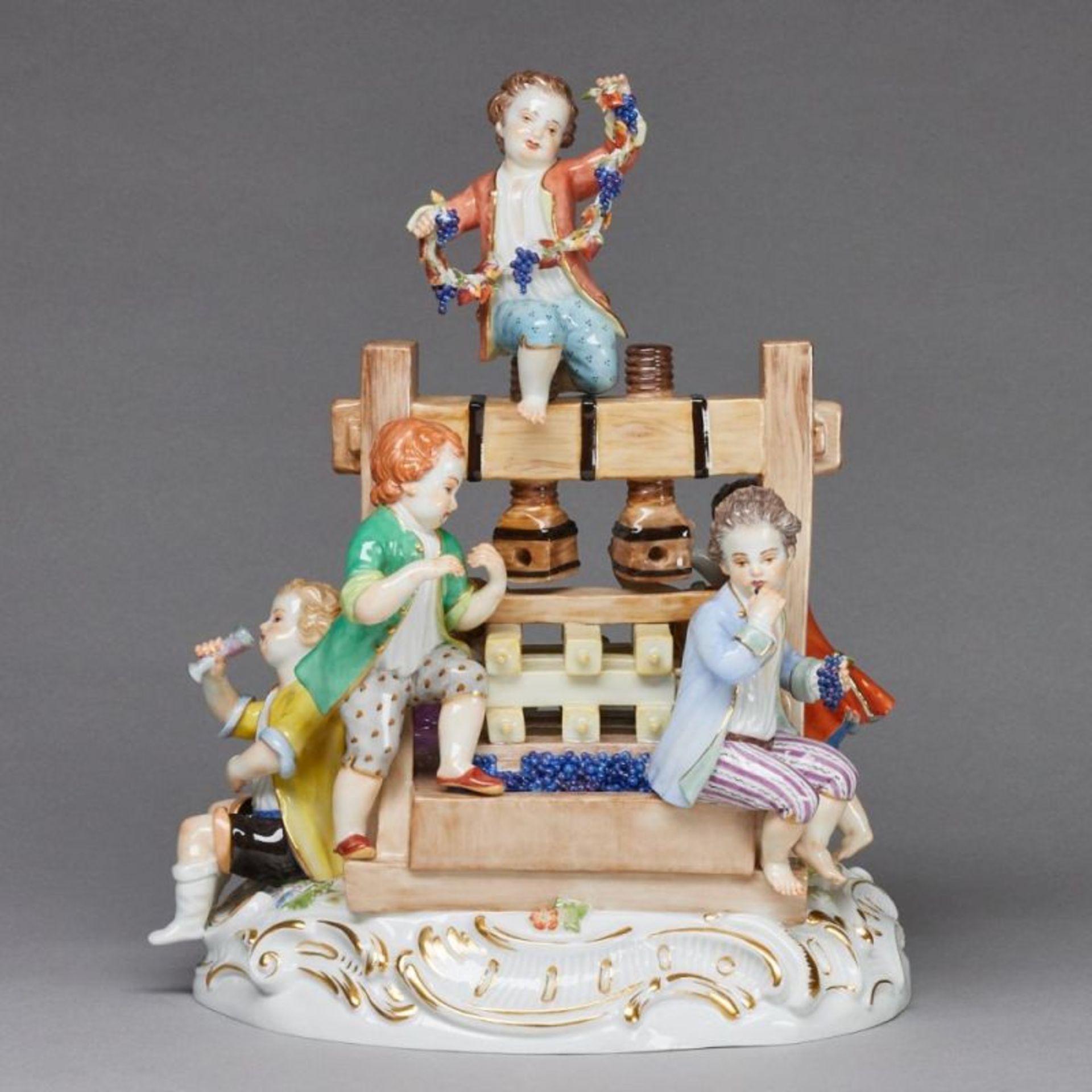 Große Figurengruppe "Die Weinpresse" - Johann Carl Schönheit. Meissen 1991.