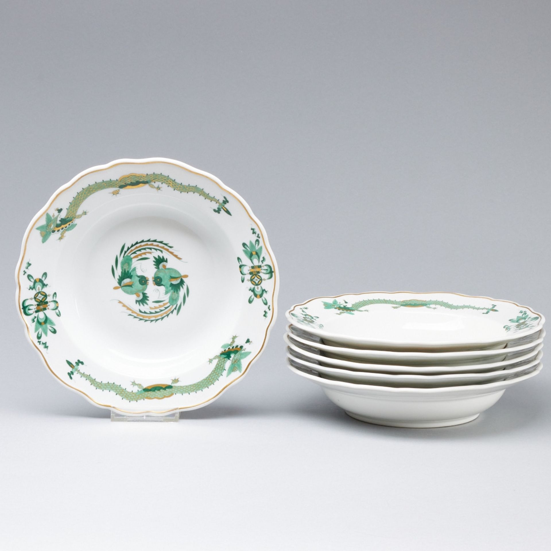 6 Suppenteller - Reicher Drache / Hofdrache, grün. Meissen 1945-1947.