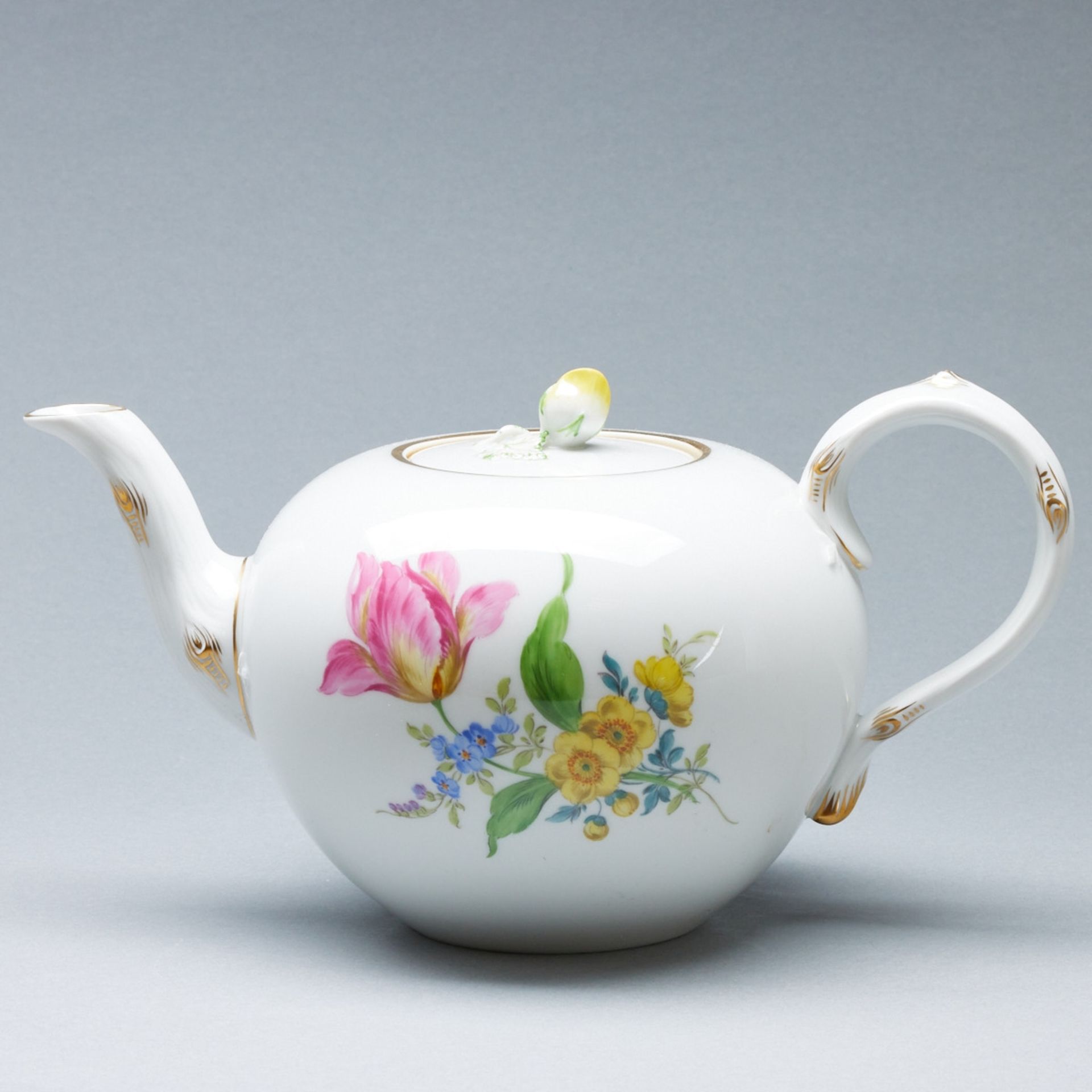 Teekanne - Blume 3. Meissen 1989.