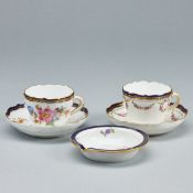 2 unterschiedliche Mokkatassen und 1 Aschenbecher. Meissen 1850-1971.