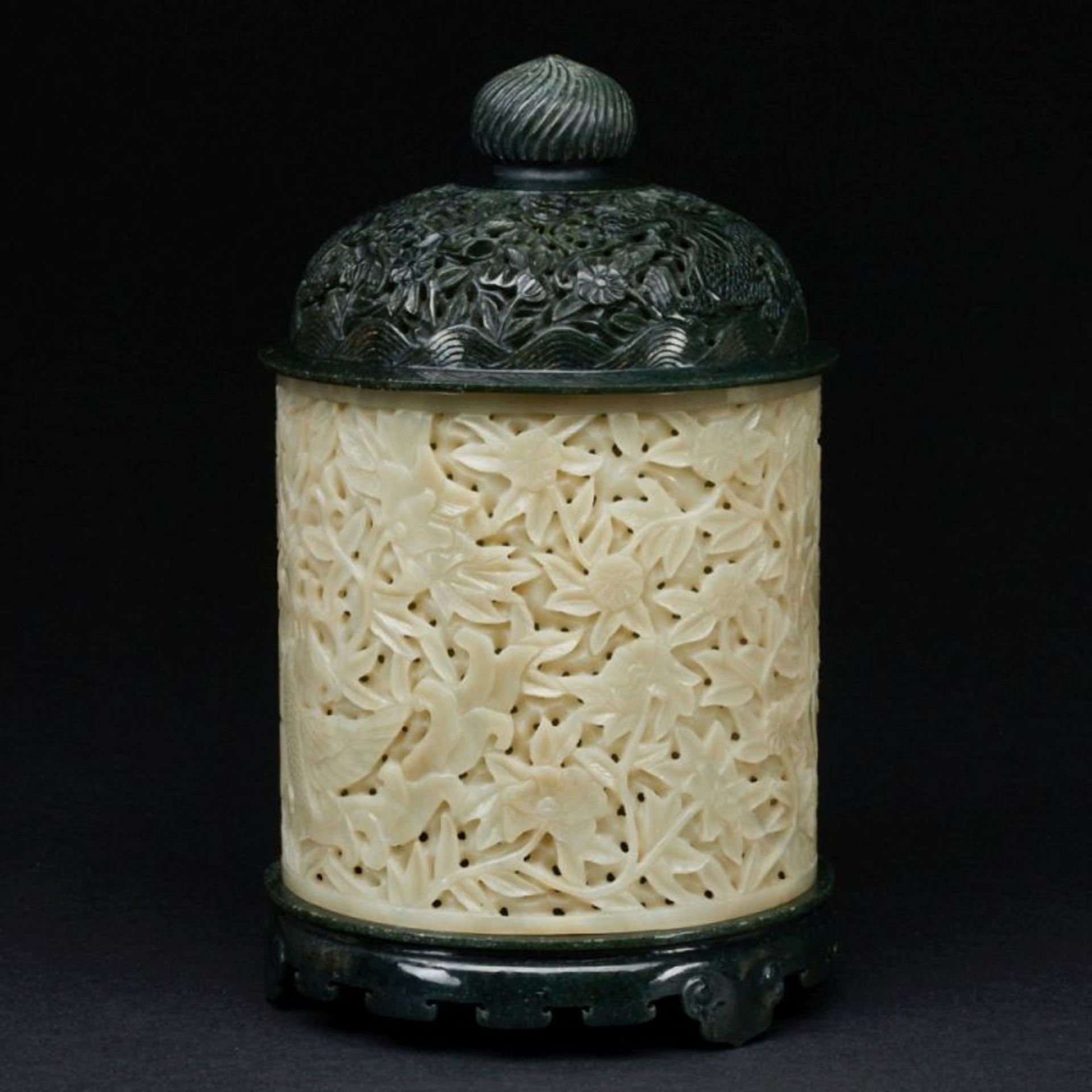 Dreiteiliges Jade Rauchgefäß, China, Qing Dynastie, Anfang 20. Jahrhundert - Image 2 of 6