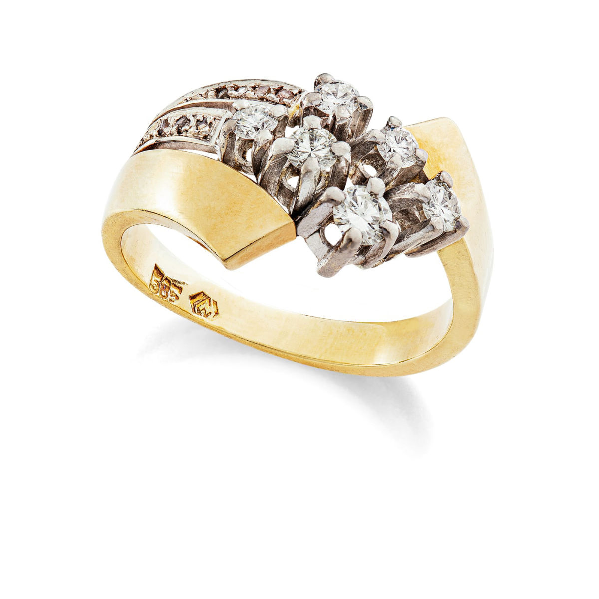 Vintage croisé ring with diamonds 