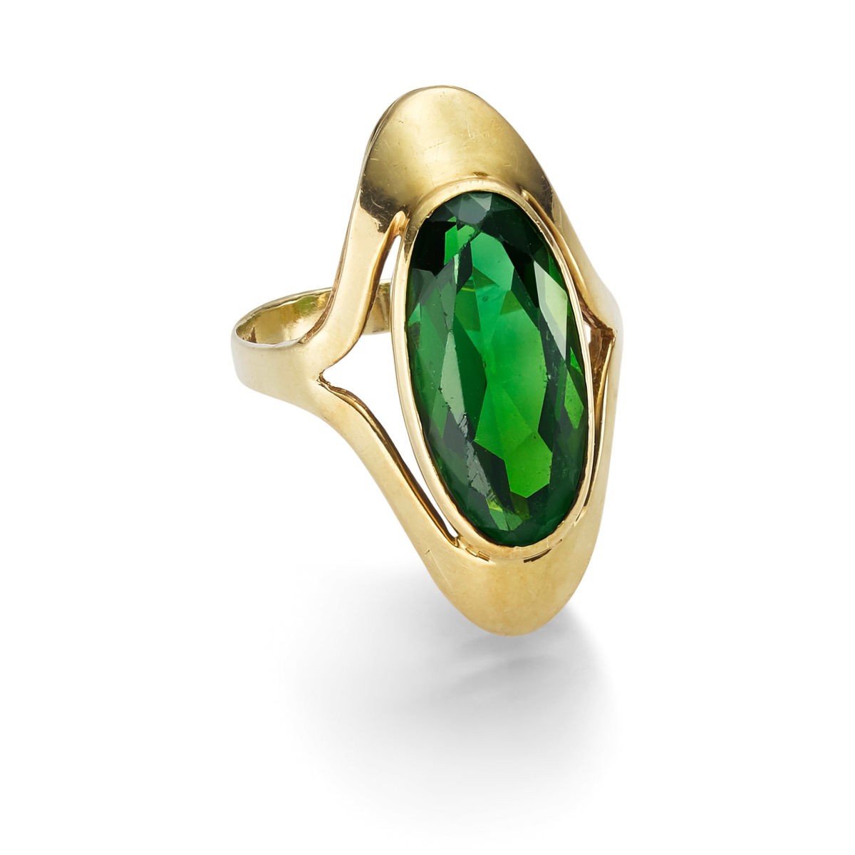 Mid-Century ring with bottle-green diopside 