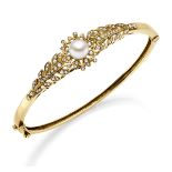 Belle Époque style bangle with pearls 