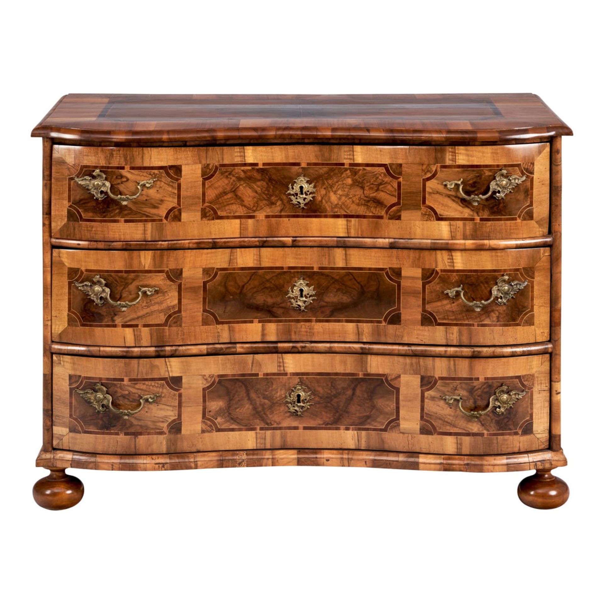 Baroque chest of drawers with ribbon marquetry 