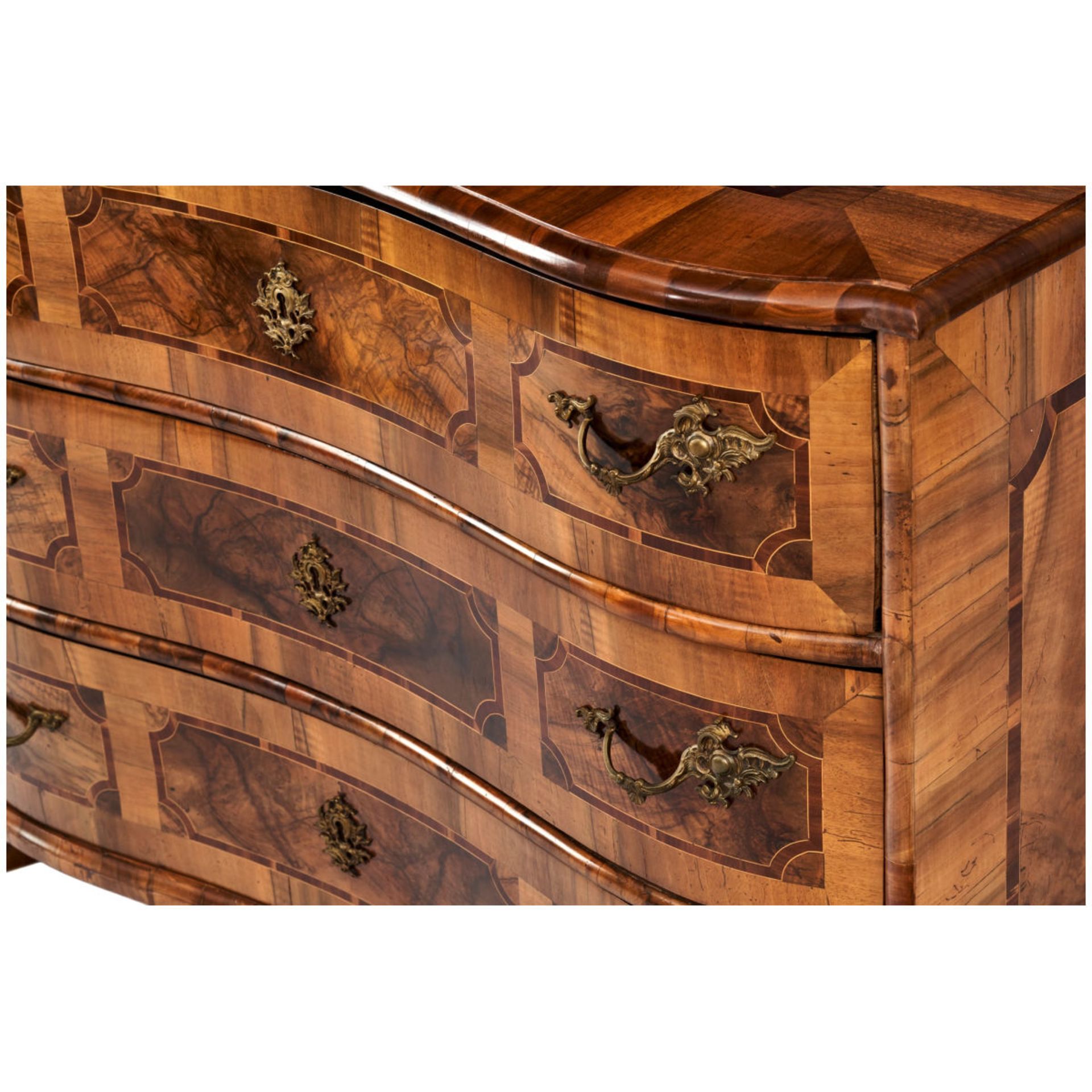 Baroque chest of drawers with ribbon marquetry  - Image 2 of 2