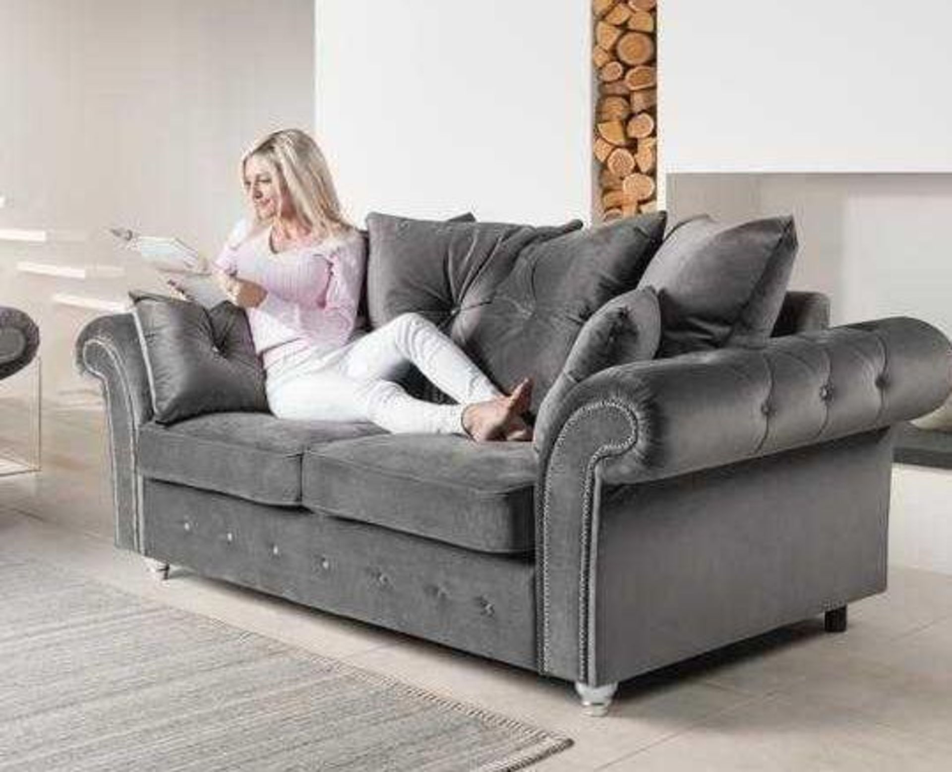 BRAND NEW Bedford 3 + 2 seater sofa. RRP: £1,599 - Image 3 of 3