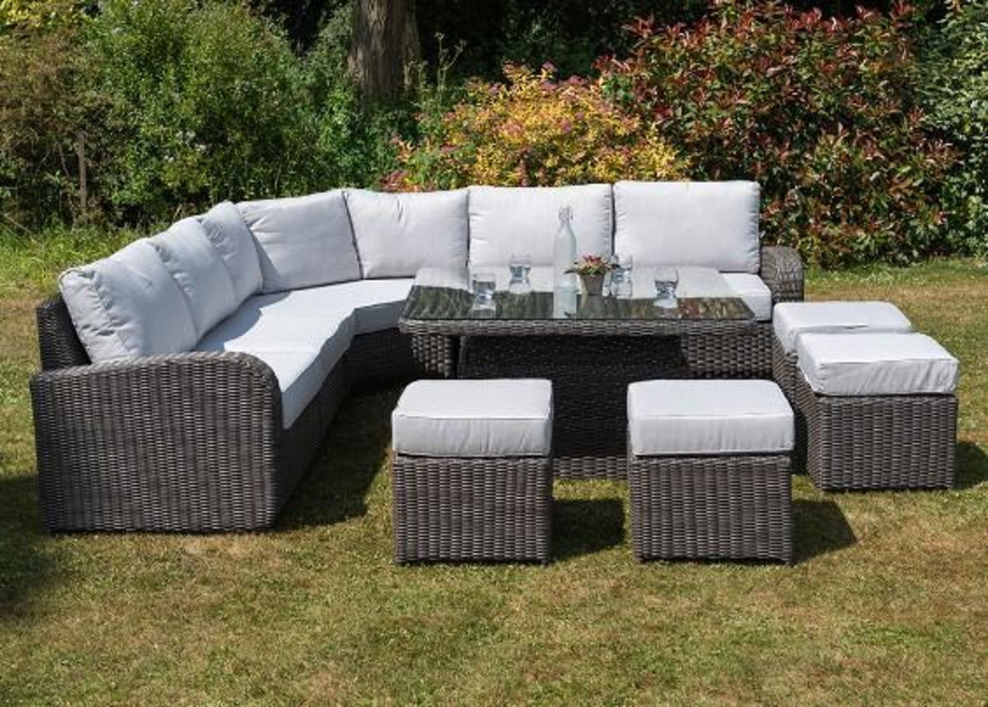 *BRAND NEW* 9 Seater Outdoor Rise and Fall Table Dining Set in Grey. RRP:£2,698 - Image 16 of 18