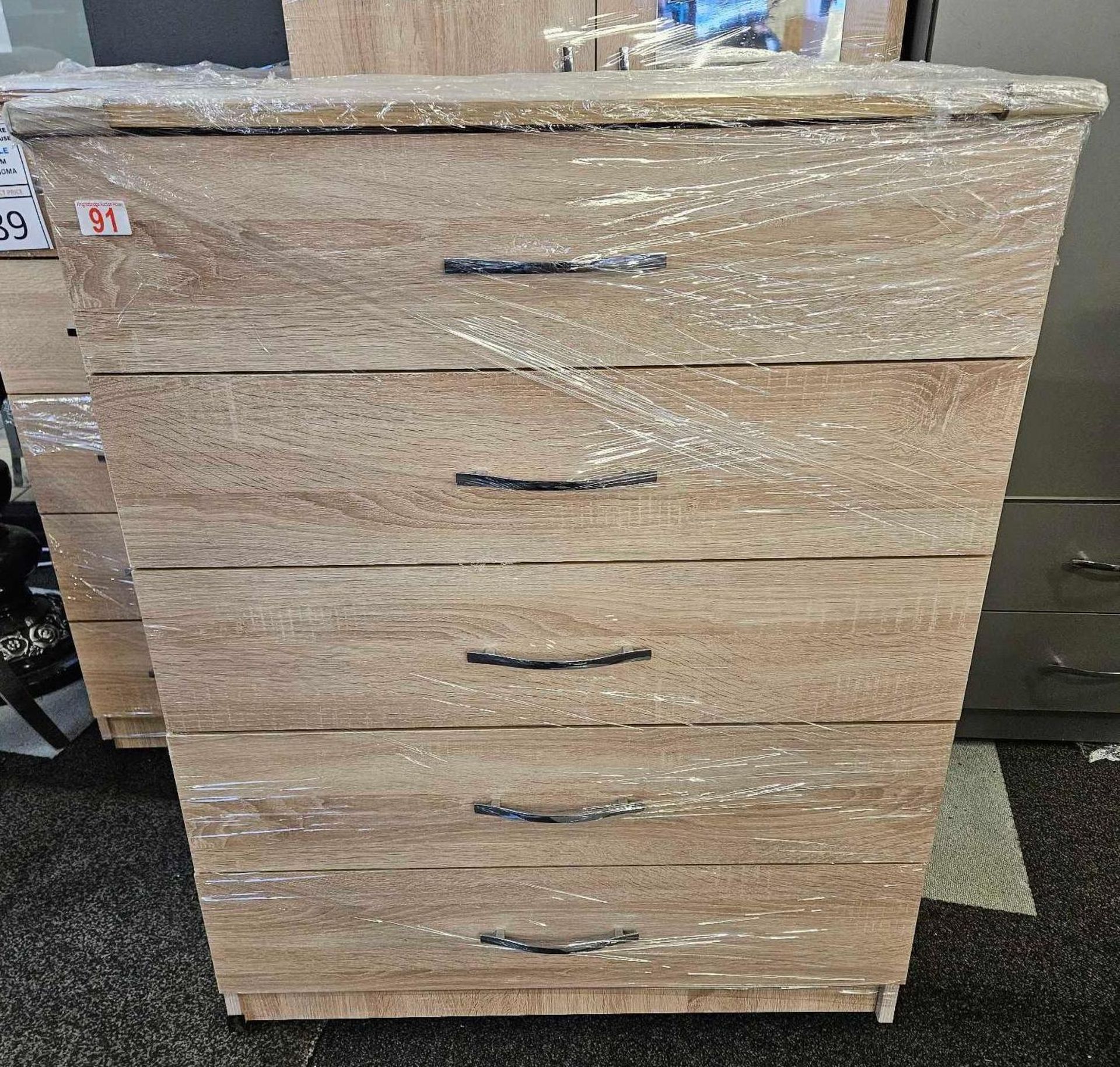 *BRAND NEW* Sanoma 5 drawer chest with oak finish