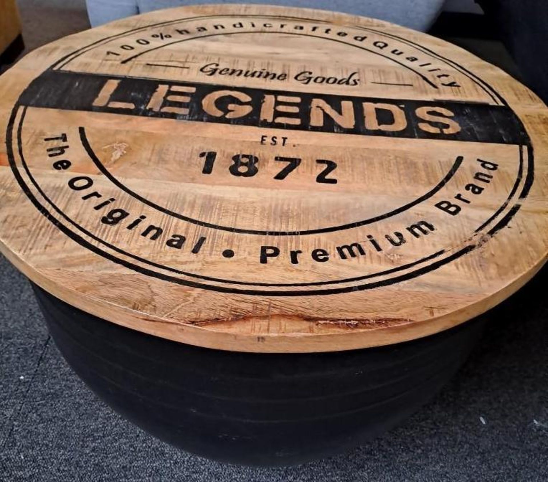 *BRAND NEW* IFD Legends coffee table with lift up top.