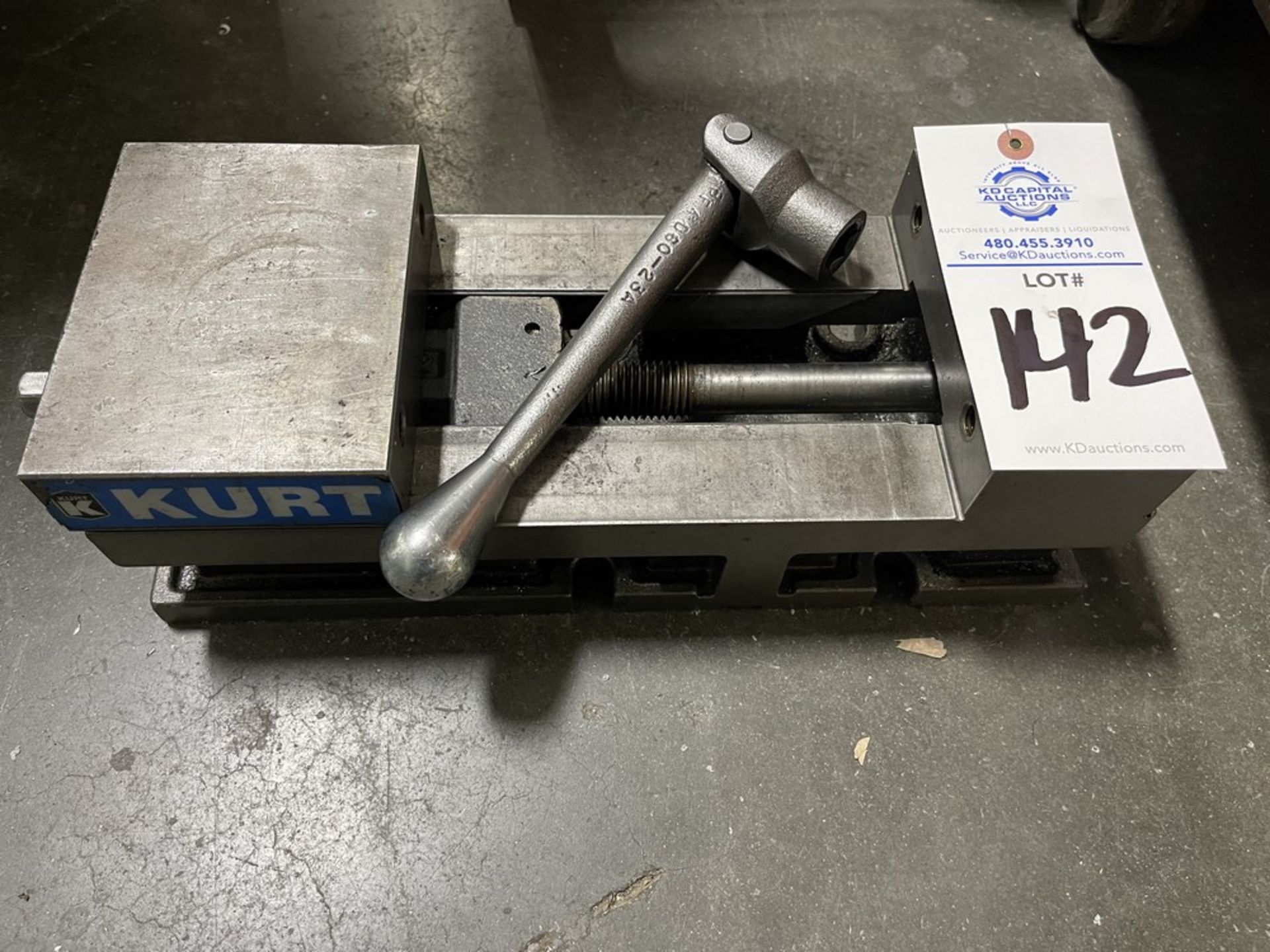 Kurt 6" Machine Vise