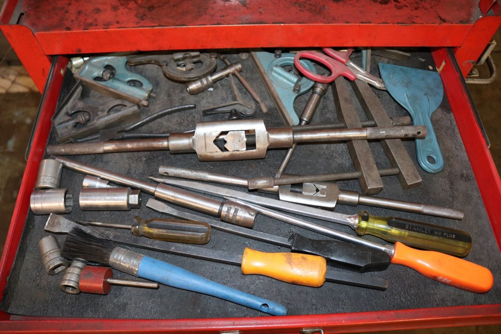 Stackon Rolling Tool Box with Contents "Pnuematic Tools, Tooling, Handtools and Others" - Image 6 of 8