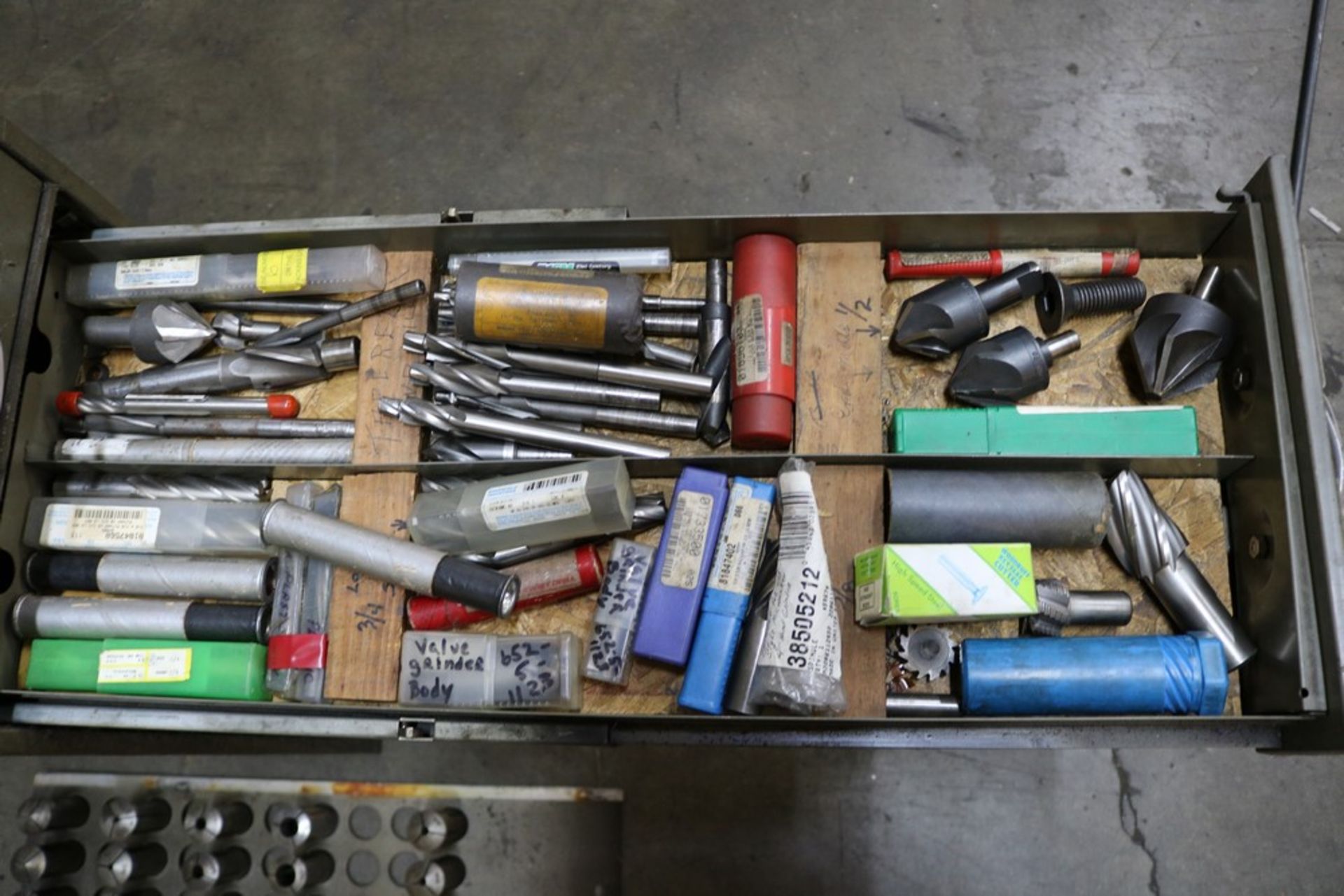 11 Drawer Metal Tooling Cabinet Full of New and Used Tooling, End Mills, Counter Sinks, Threading - Image 10 of 13