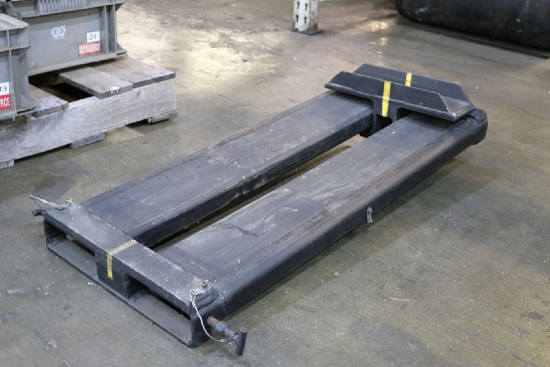 Forklift Mold Lifter Attachment