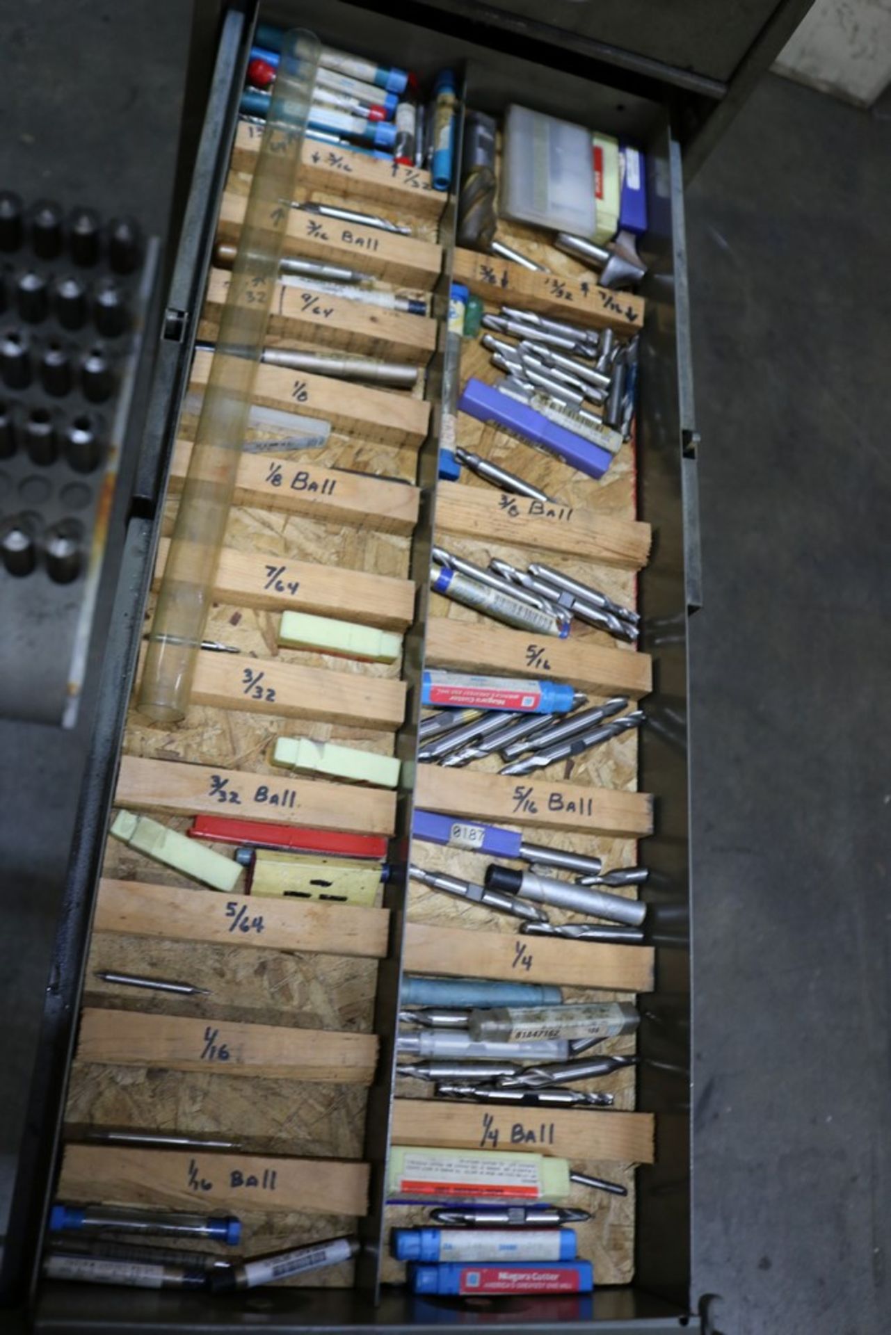 11 Drawer Metal Tooling Cabinet Full of New and Used Tooling, End Mills, Counter Sinks, Threading - Image 9 of 13