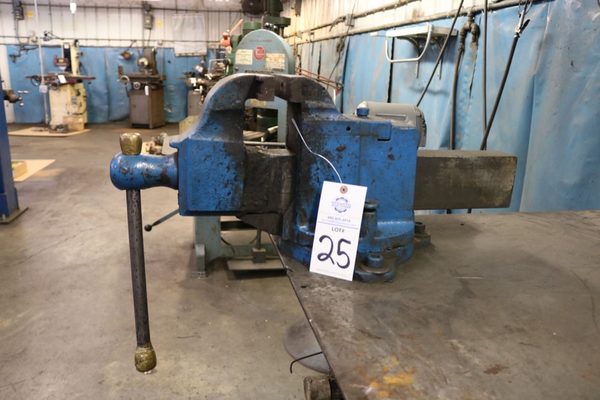 Heavy Duty Steel Welders Work Table with Industrial Heavy Duty 8" Vise and Buffalo 8" Electric Bench - Image 3 of 7