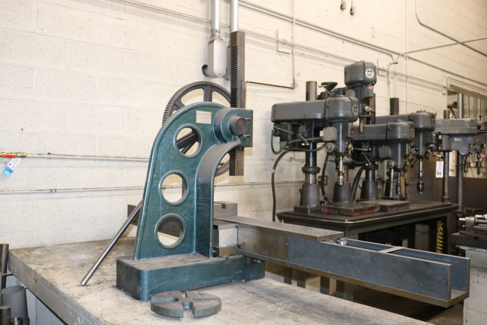 5 Ton Washington Arbor Press with Large Metal Fixture - Image 8 of 9