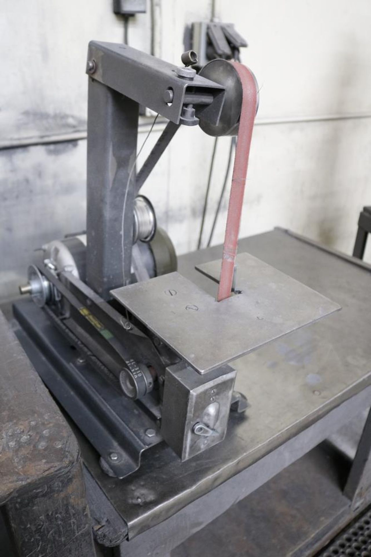 Small Vertical Belt Sander on Stand - Image 6 of 7