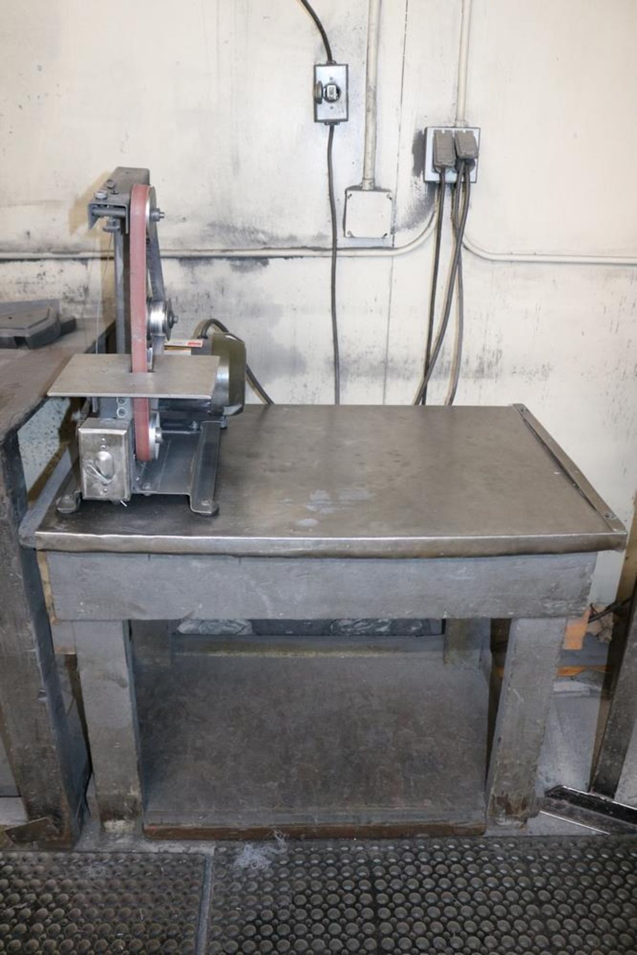 Small Vertical Belt Sander on Stand