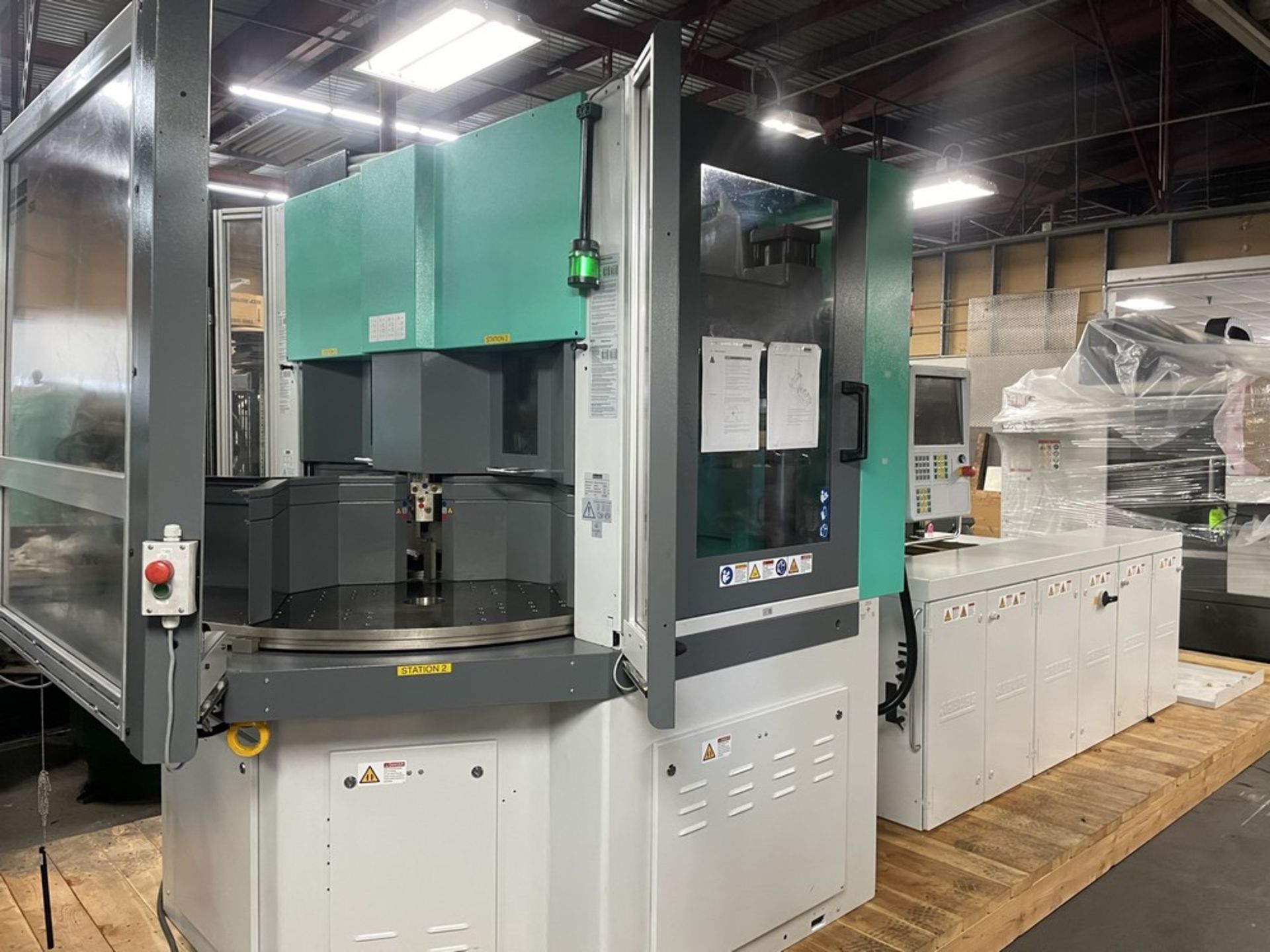 2020 Arburg 1500T1600-290, 176 Ton 4.7 oz Shot Size Vertical, Vertical Injection Molding Machine - Image 9 of 10