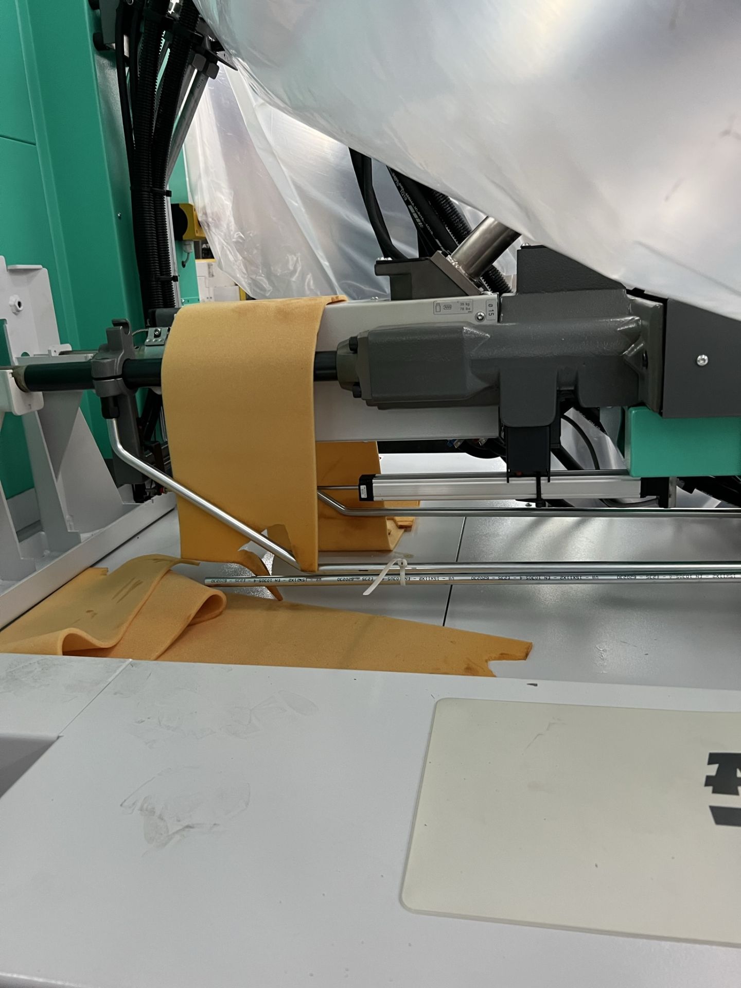 2020 Arburg 1200T 800-100, 88 Ton 1.5 oz Shot Size Vertical Injection Molding Machine - Image 3 of 6