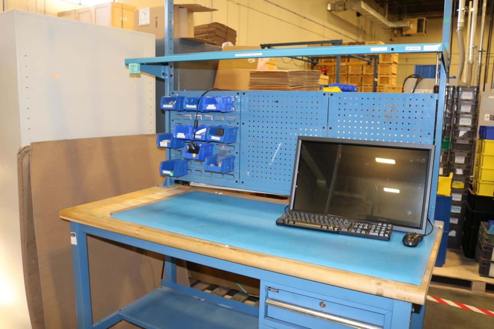 Global Industrial Heavy Duty Rolling Work Tables 5' x 30" x 3' Table Overhead Light Peg Board - Image 3 of 4