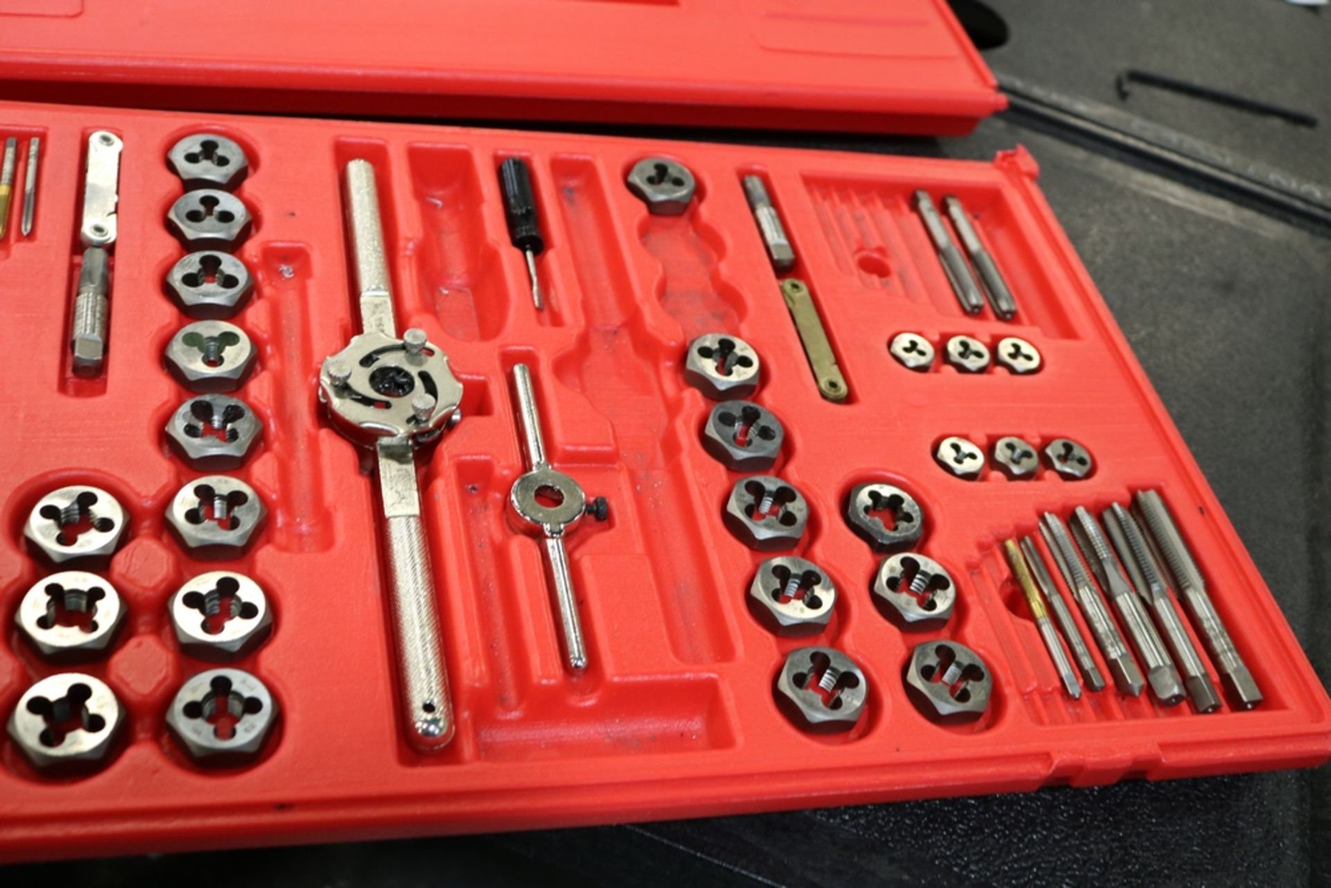 Irwin Hansen Tap & Die Set Machine Screw Fractional and Metric Combo Set - Image 4 of 4