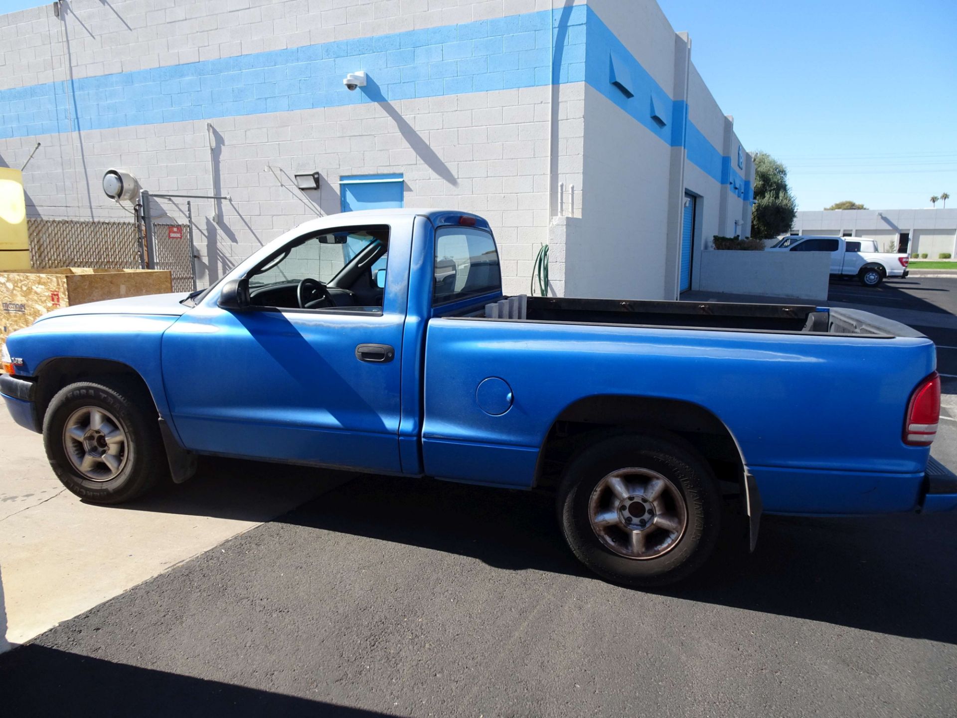 2000 Dodge Dakota Regular Cab Pickup Truck - Image 4 of 11