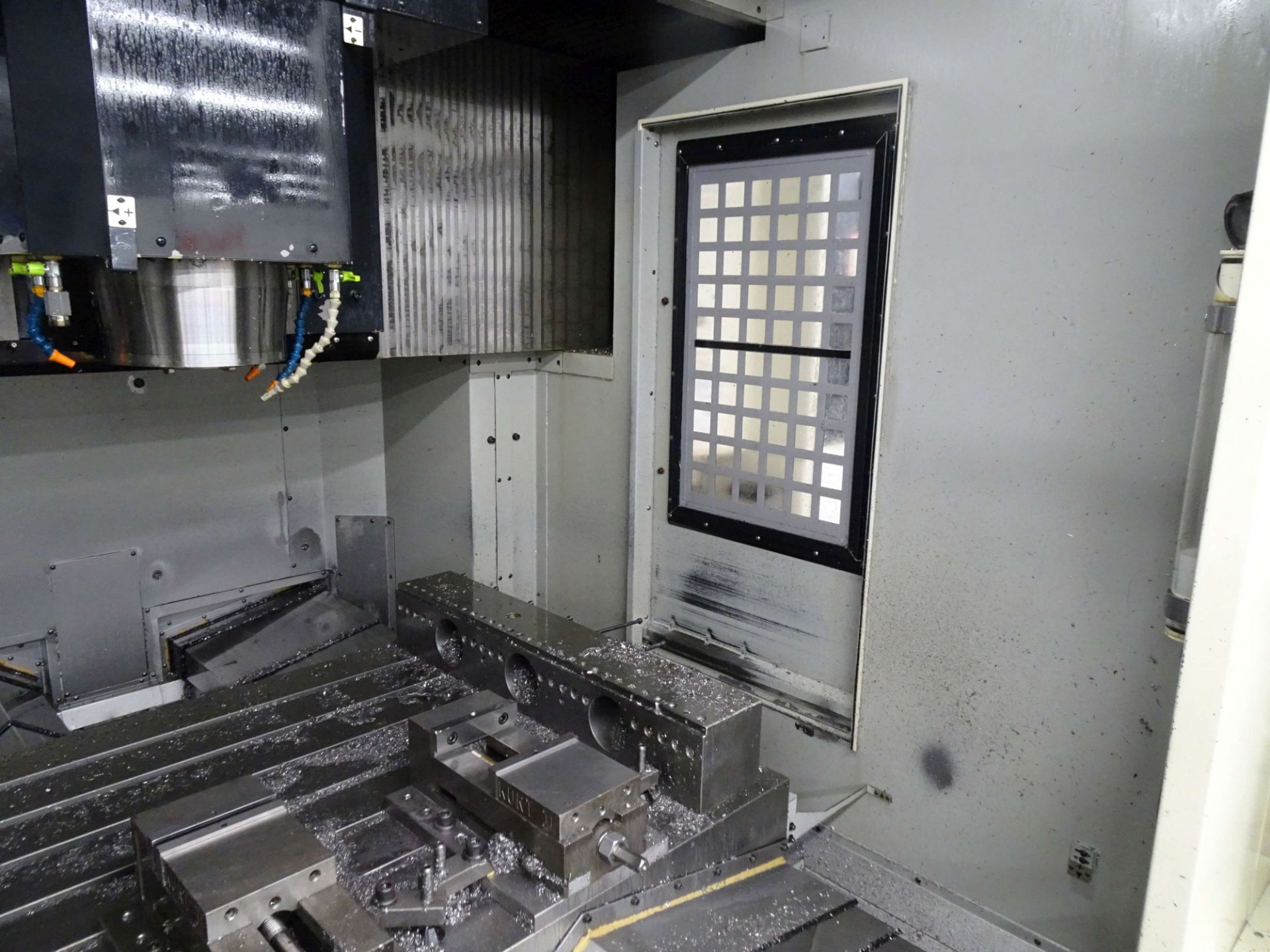 Makino V99 CNC Vertical Machining Center - Image 7 of 19