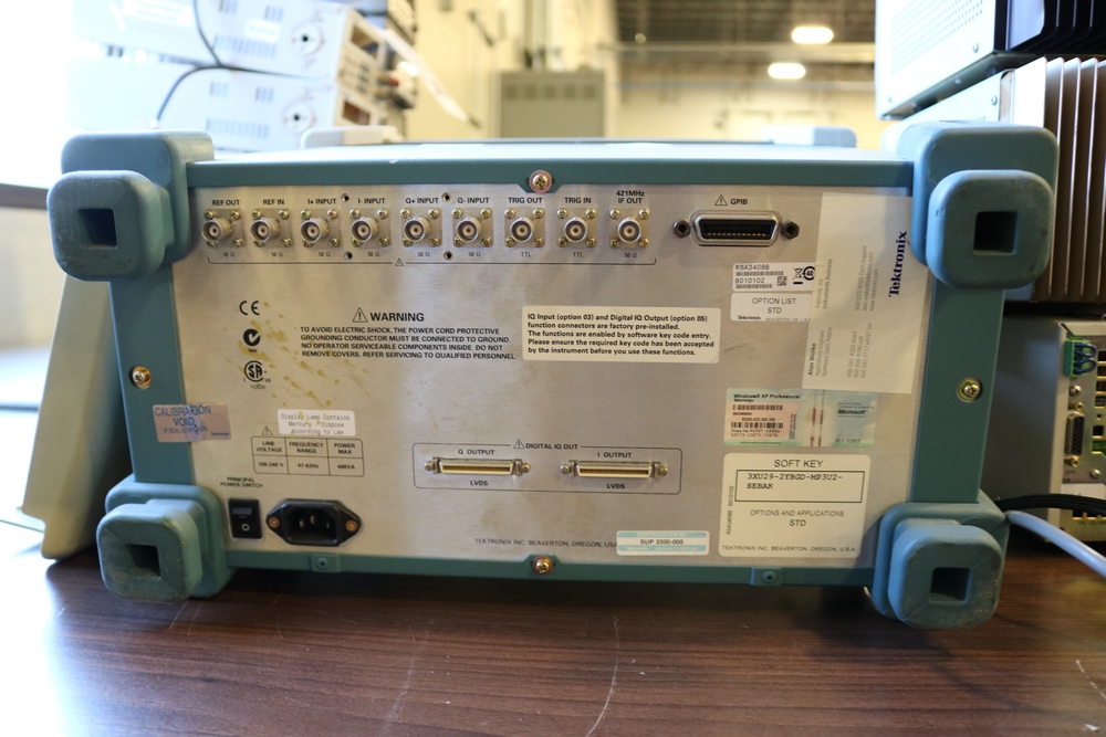 Tektronix RSA3408B Real Time Spectrum Analyzer