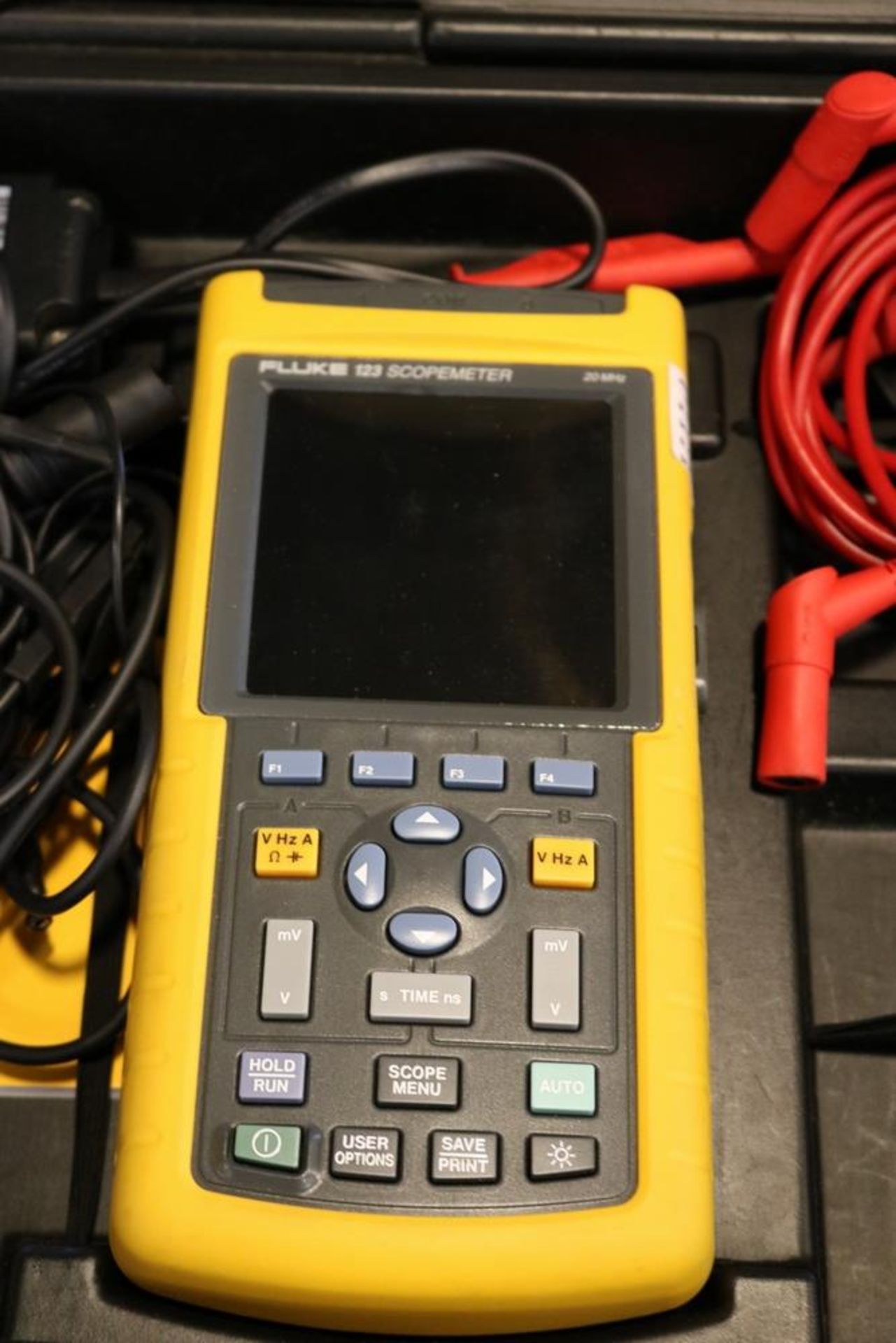 Fluke 123 Scope Meter in Case with Accessories - Image 4 of 7