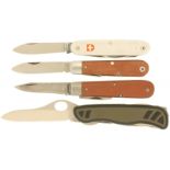 Konvolut 4 Victorinox-Armeemesser