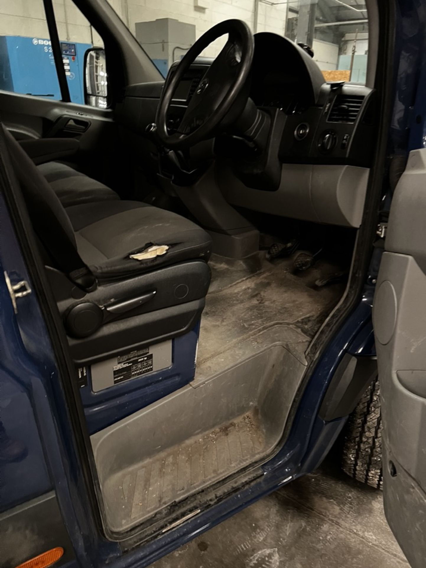 VW Crafter CR35 TDI Van reg FA15 HXG - Image 25 of 27