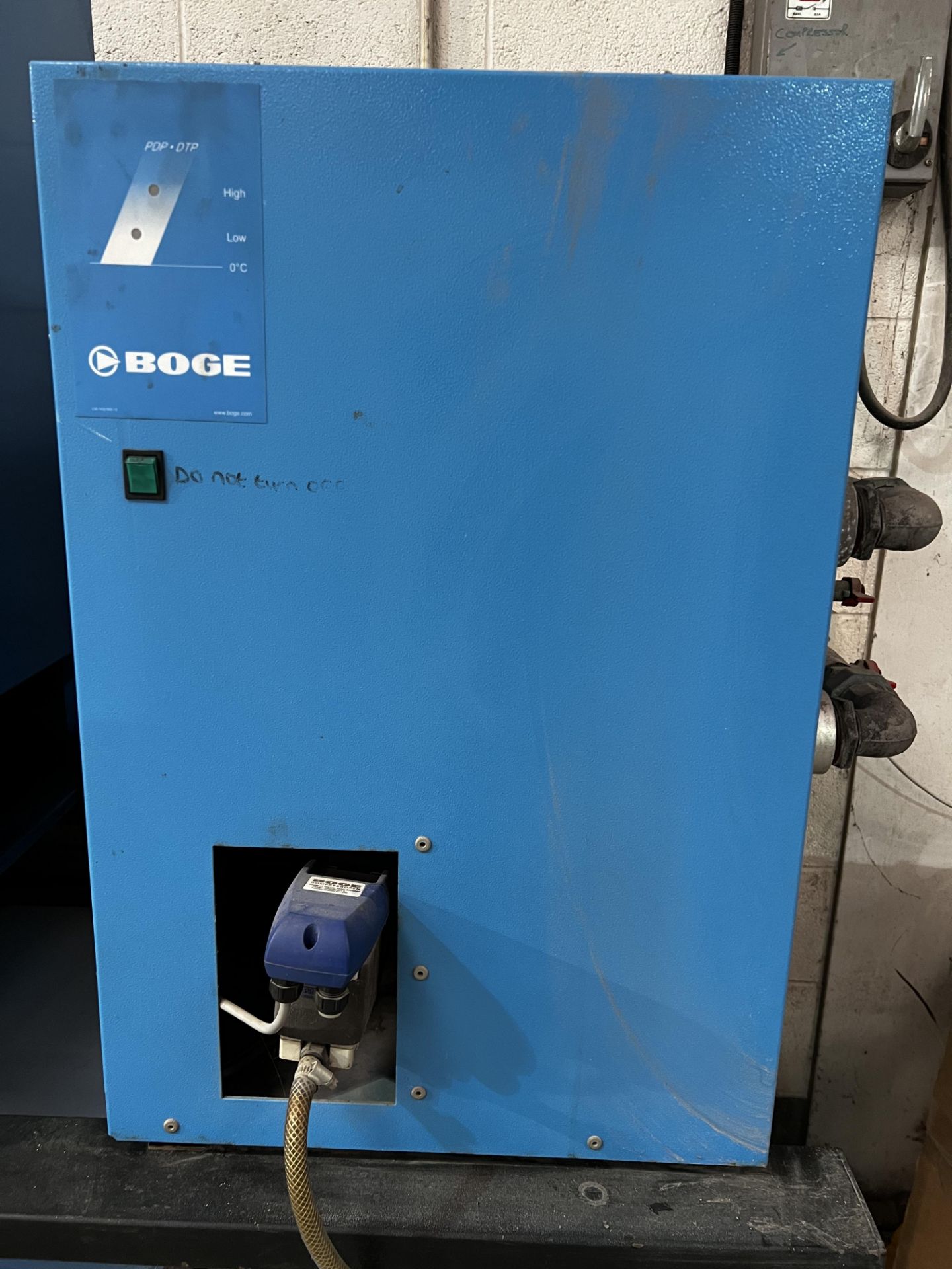 BOGE Compressor System S42-2 Screw Air Compressor, DR30 Dryer, 750L Tank Mounted - Image 4 of 8