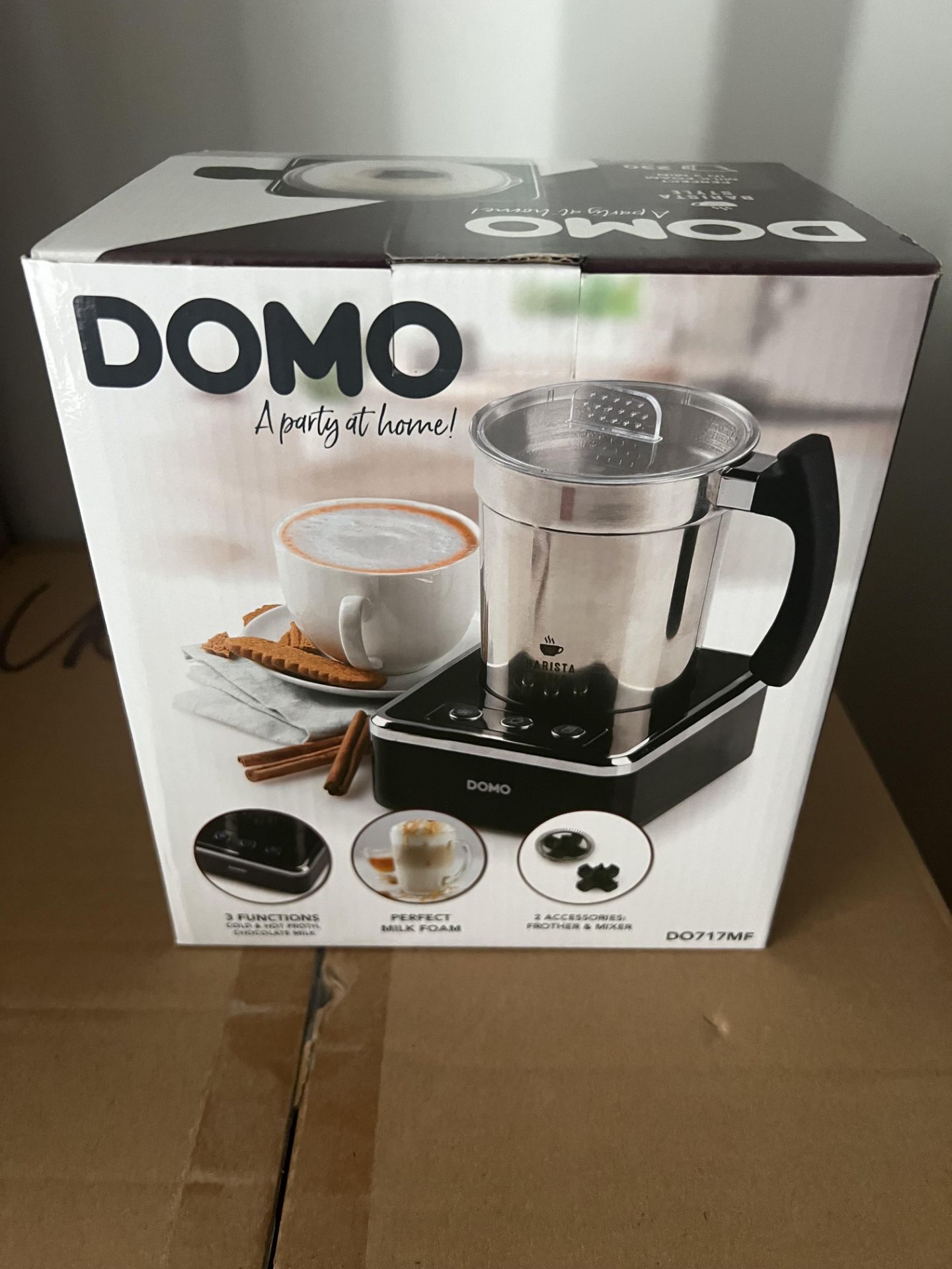5 x DOMO Milk Frothers RRP £75 ea total £ 375