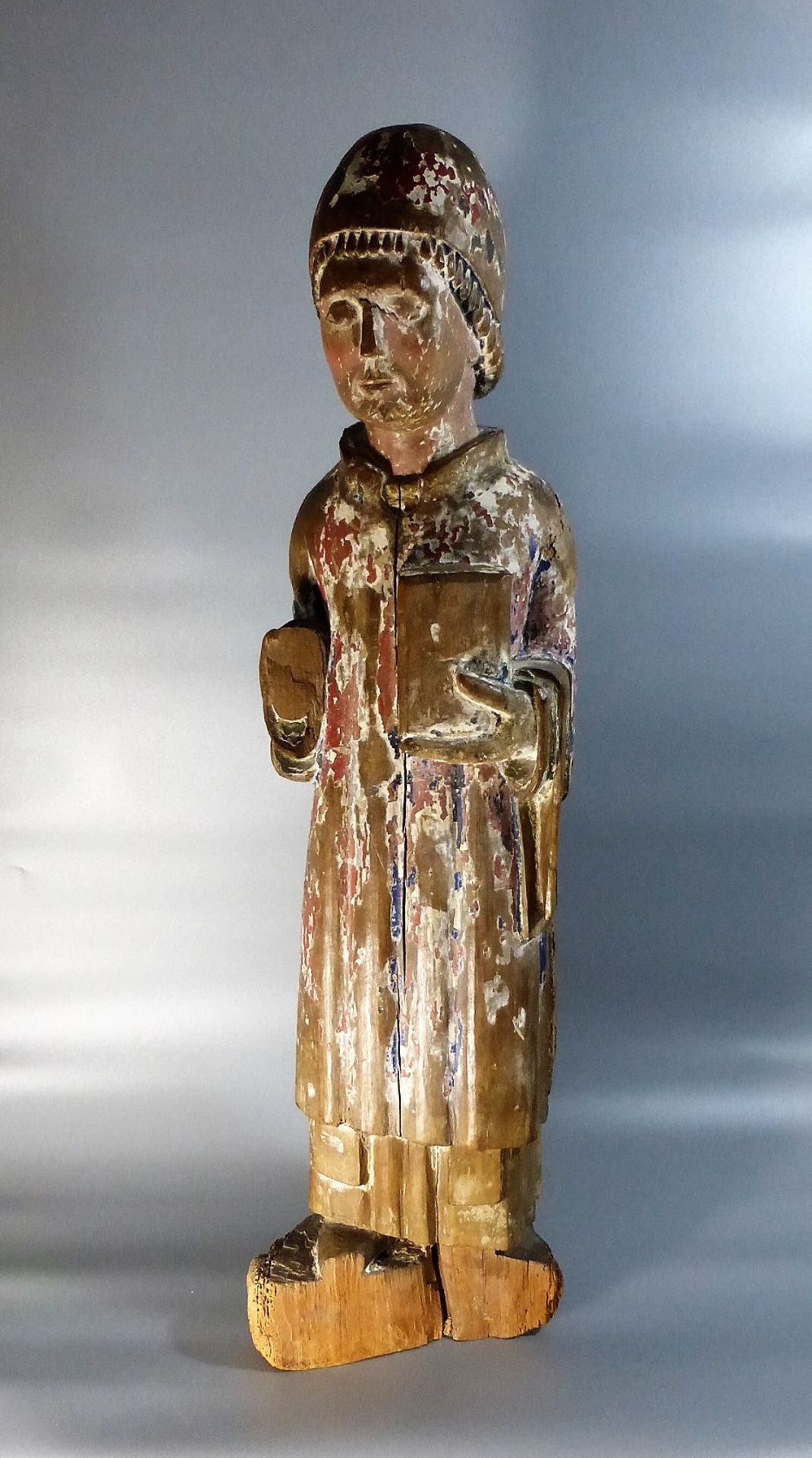 Romanische Skulptur eines Evangelisten
