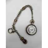 Silberne Taschenuhr mit Uhrenkette