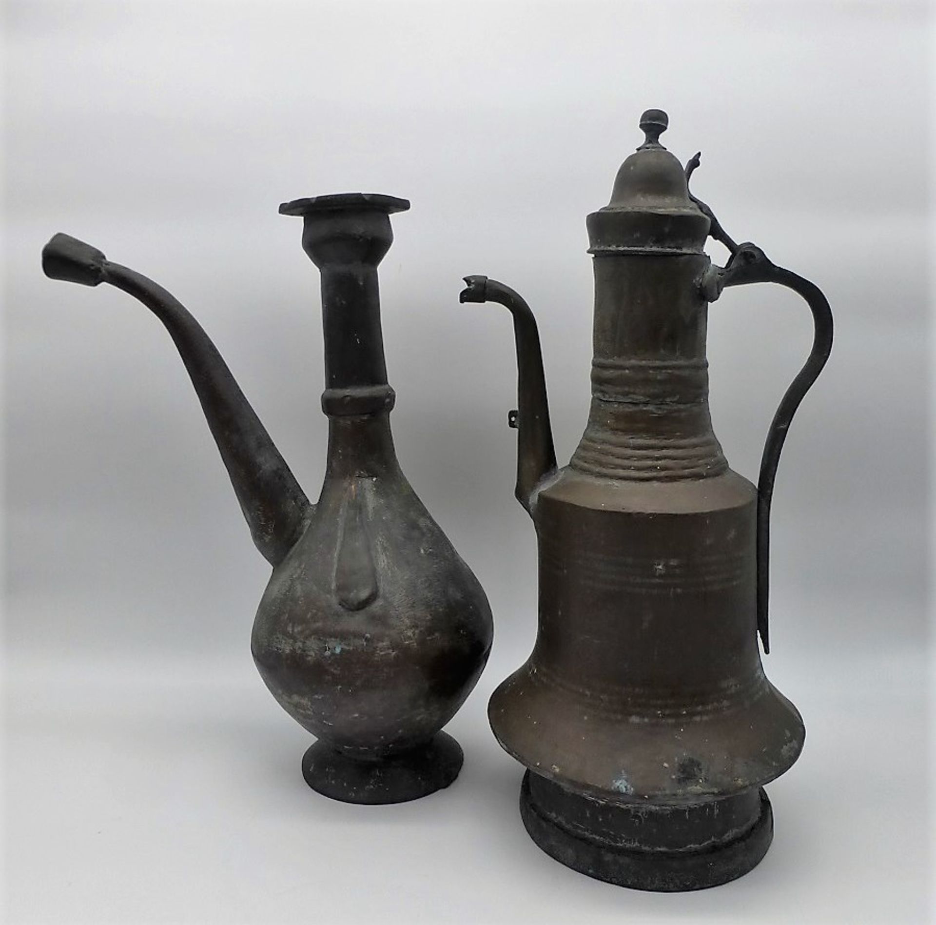 2 Wasserkannen / Rosensprenggefäß, Persien um 1900