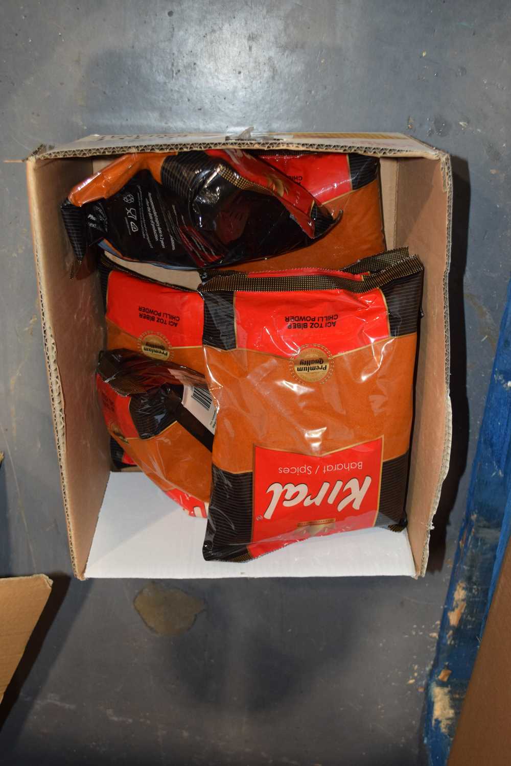 Box containing 8x1kg bags of Chilli Powder. Best Before Date: 01.03.24