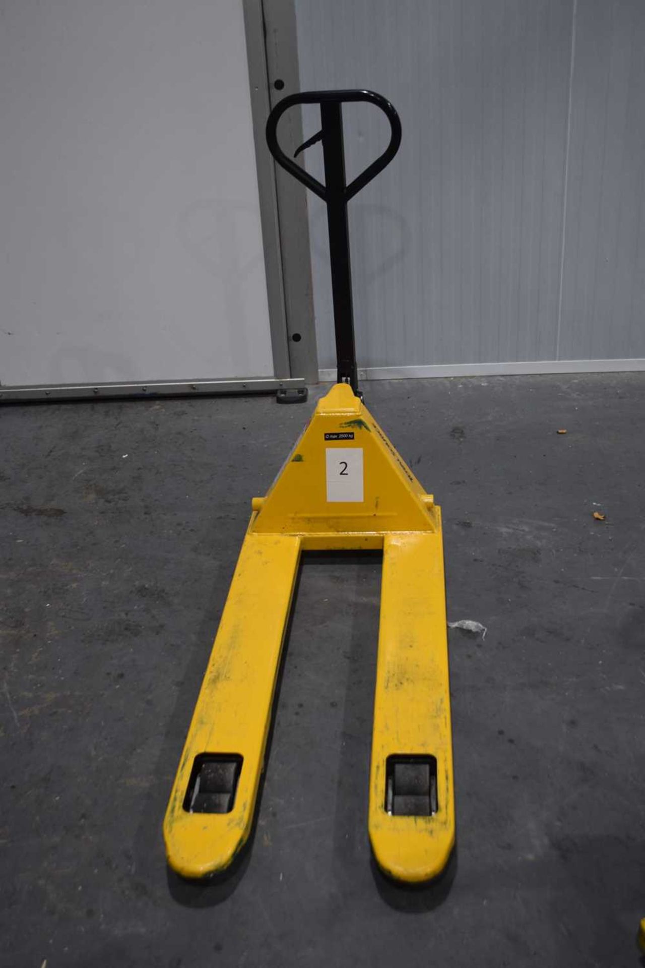 Total Source 2500kg pallet truck