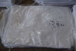 Tablecloth - Plain - Colour: White - Size: 118 inches - quantity 7