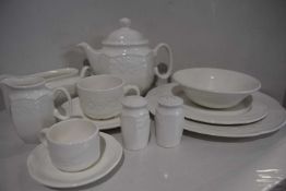 Large Mixed Lot:- 10.5 in Main plates - quantity 744 9.5 in Starter/dessert plates - quantity 189