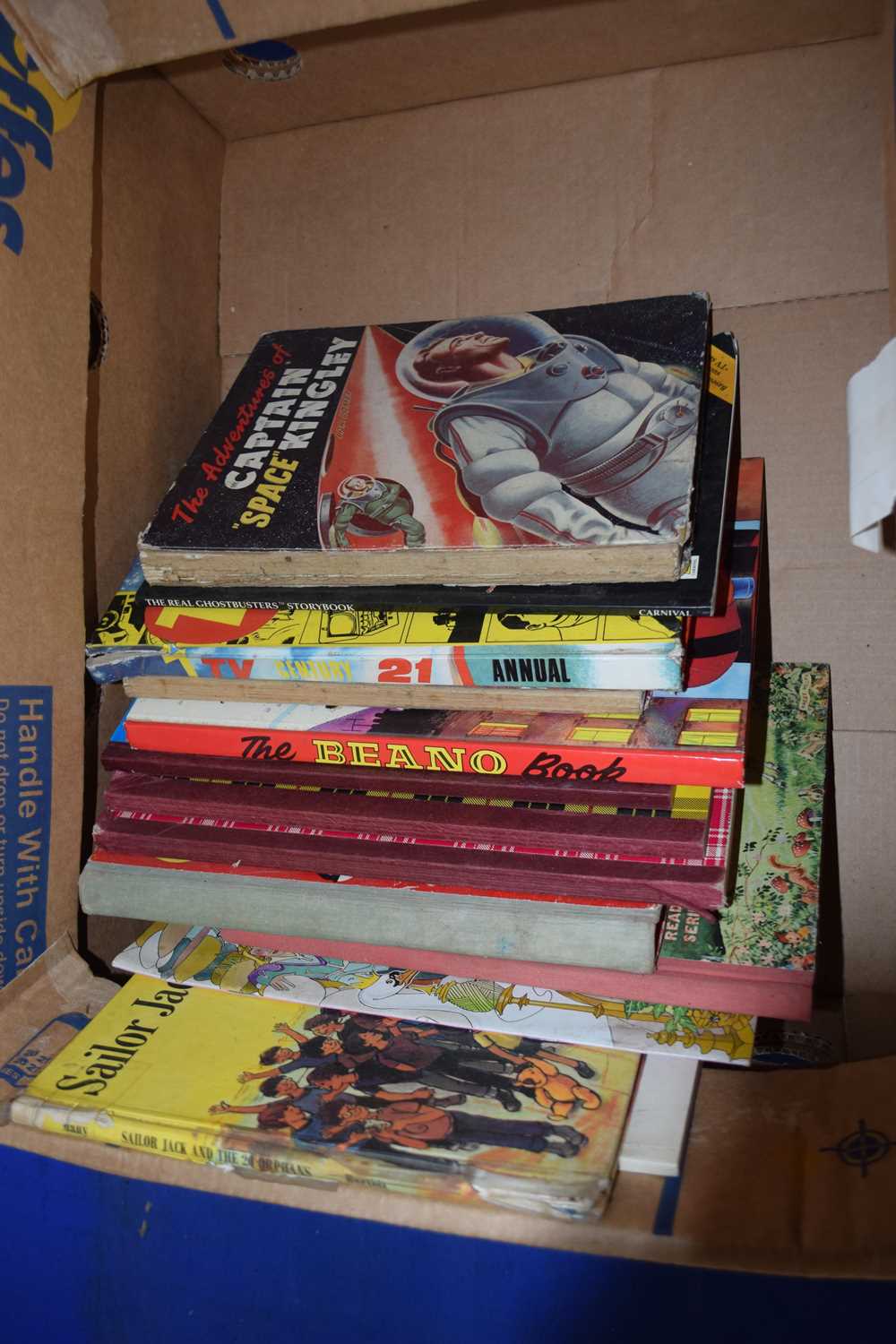 Approximately twelve vintage children's books (487B)